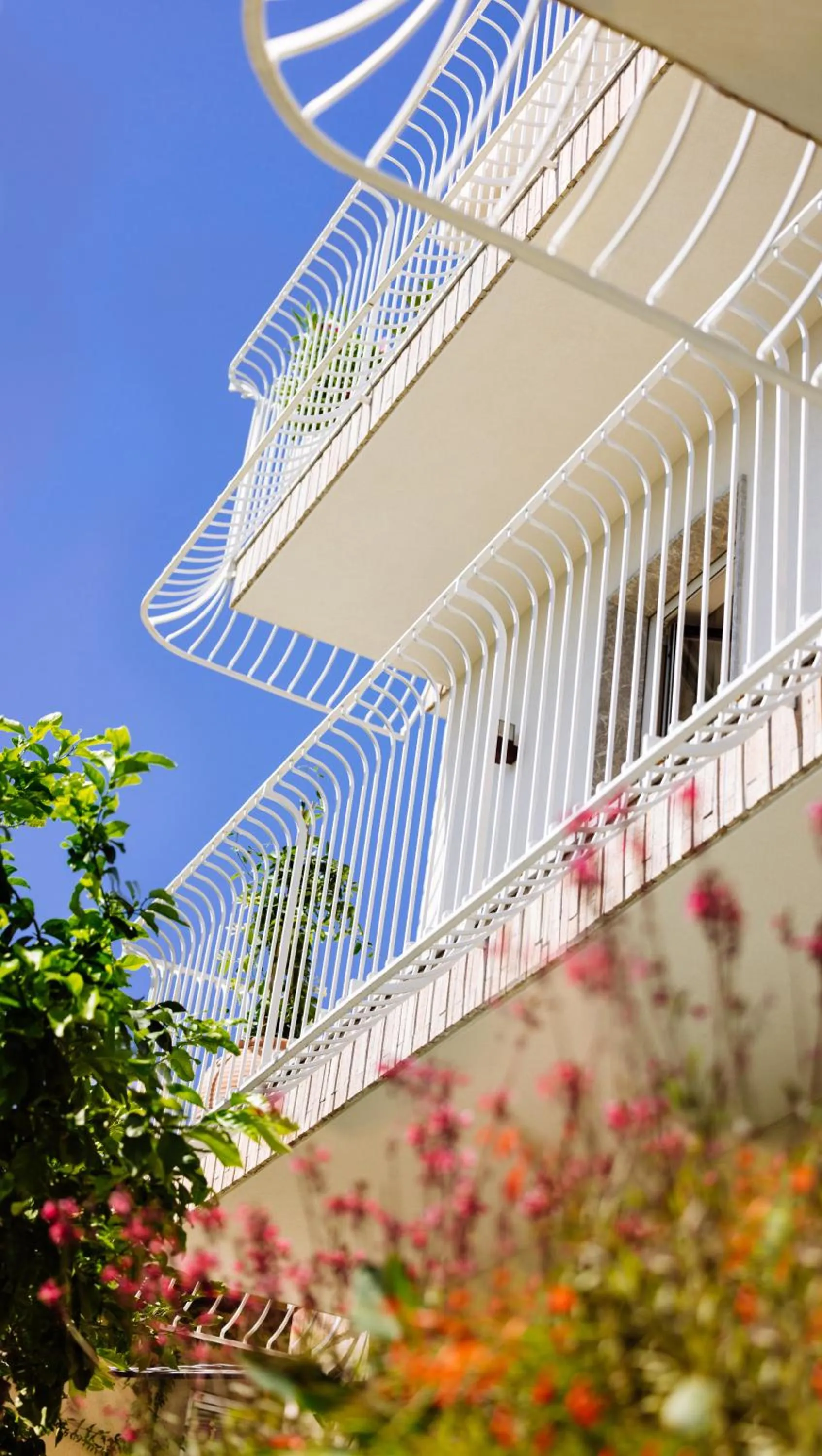 Property building in Casa Giafari