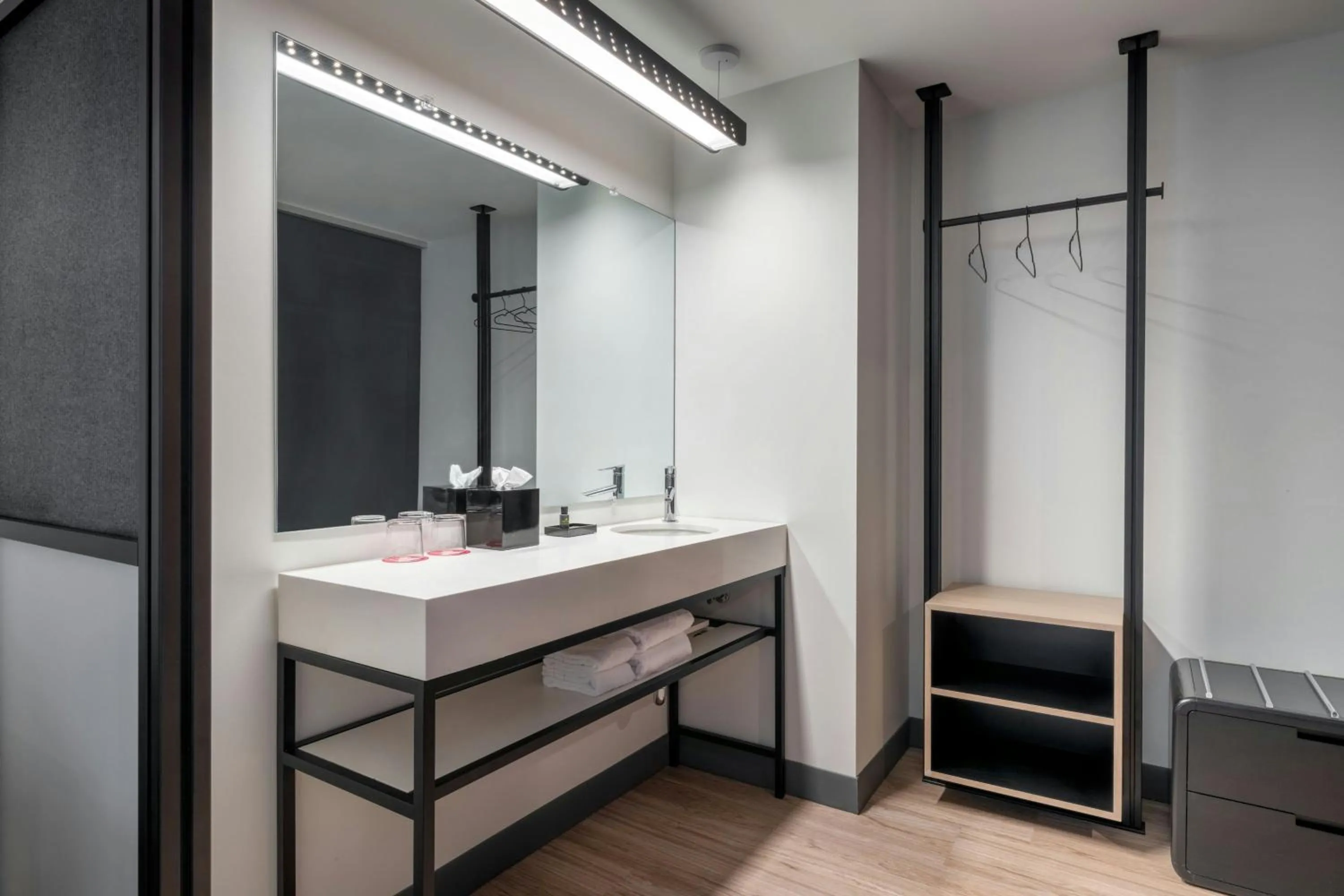 Photo of the whole room in Aloft Florence