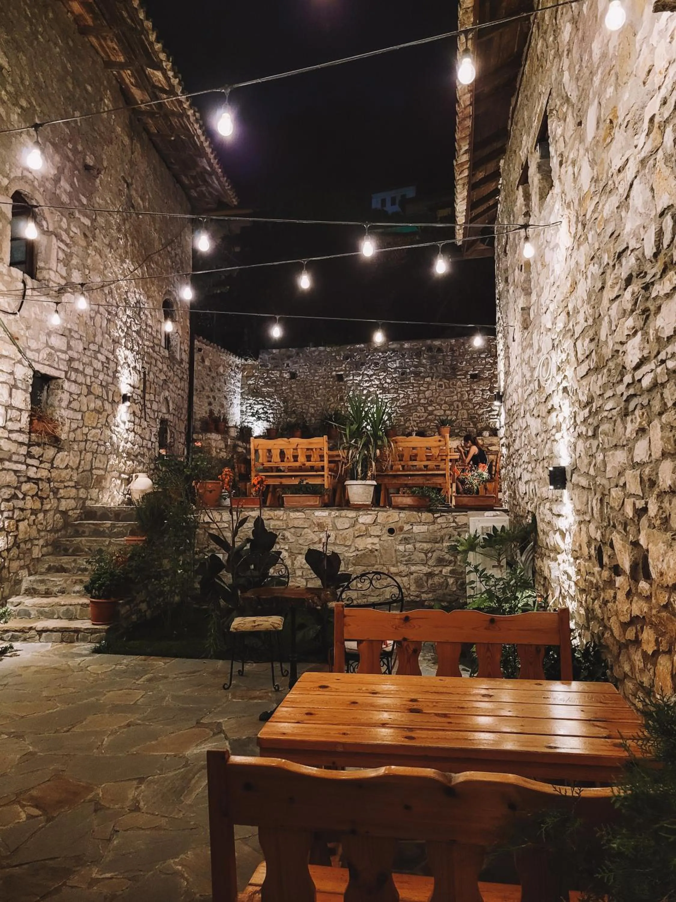 Restaurant/places to eat in Tradita e Beratit