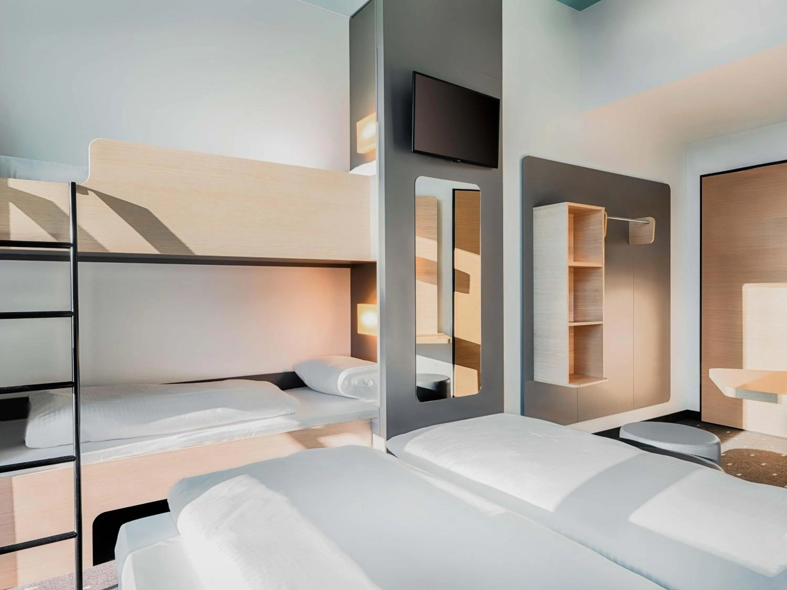 Photo of the whole room, Bed in B&B Hotel Nürnberg-West