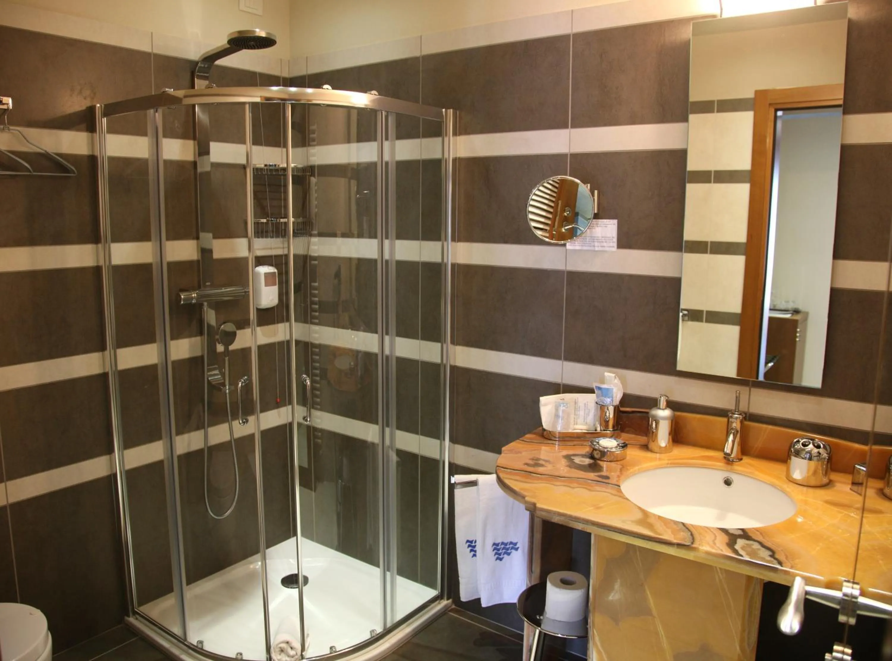 Bathroom in Albergo Del Lago
