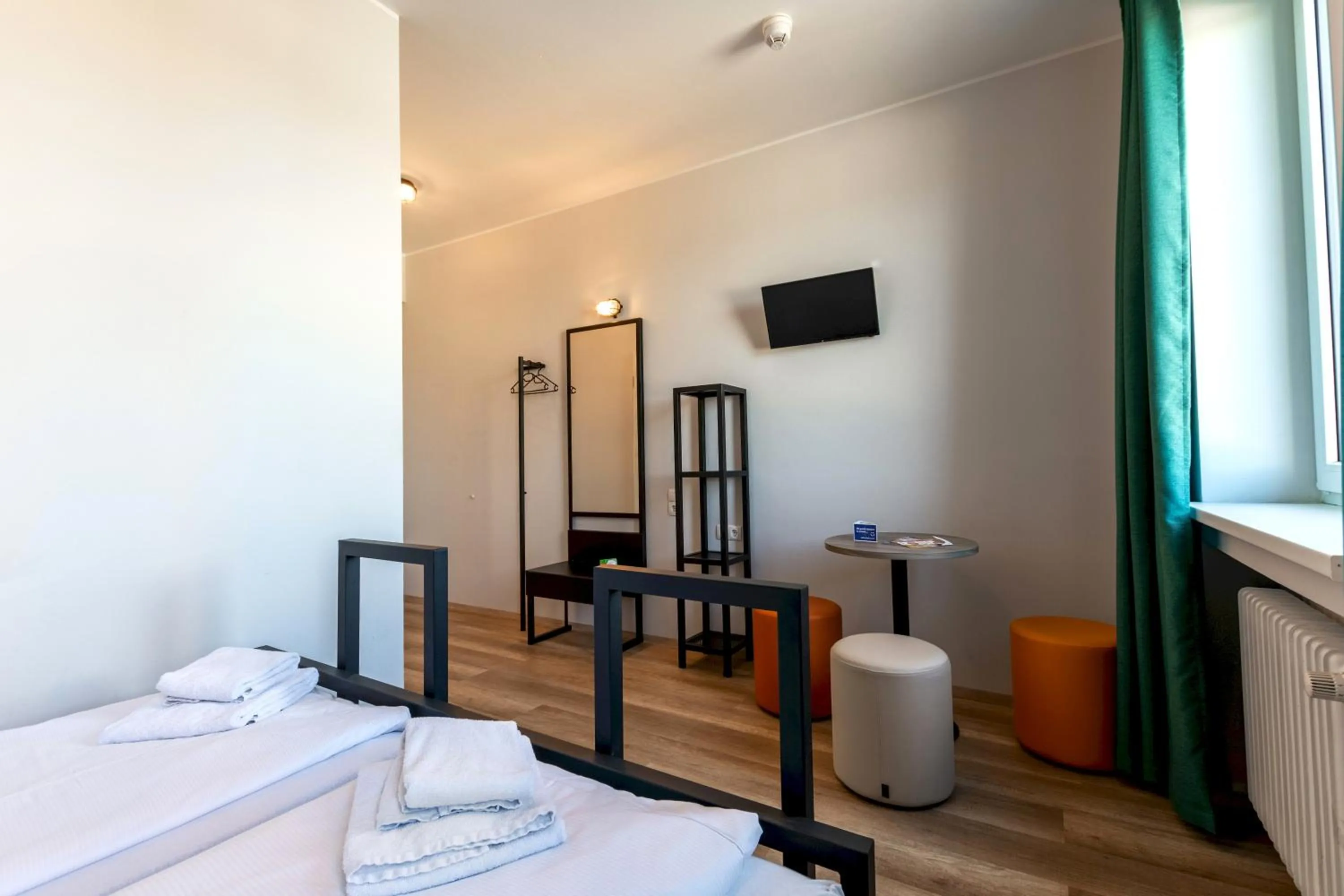 TV and multimedia, Bed in a&o München Laim