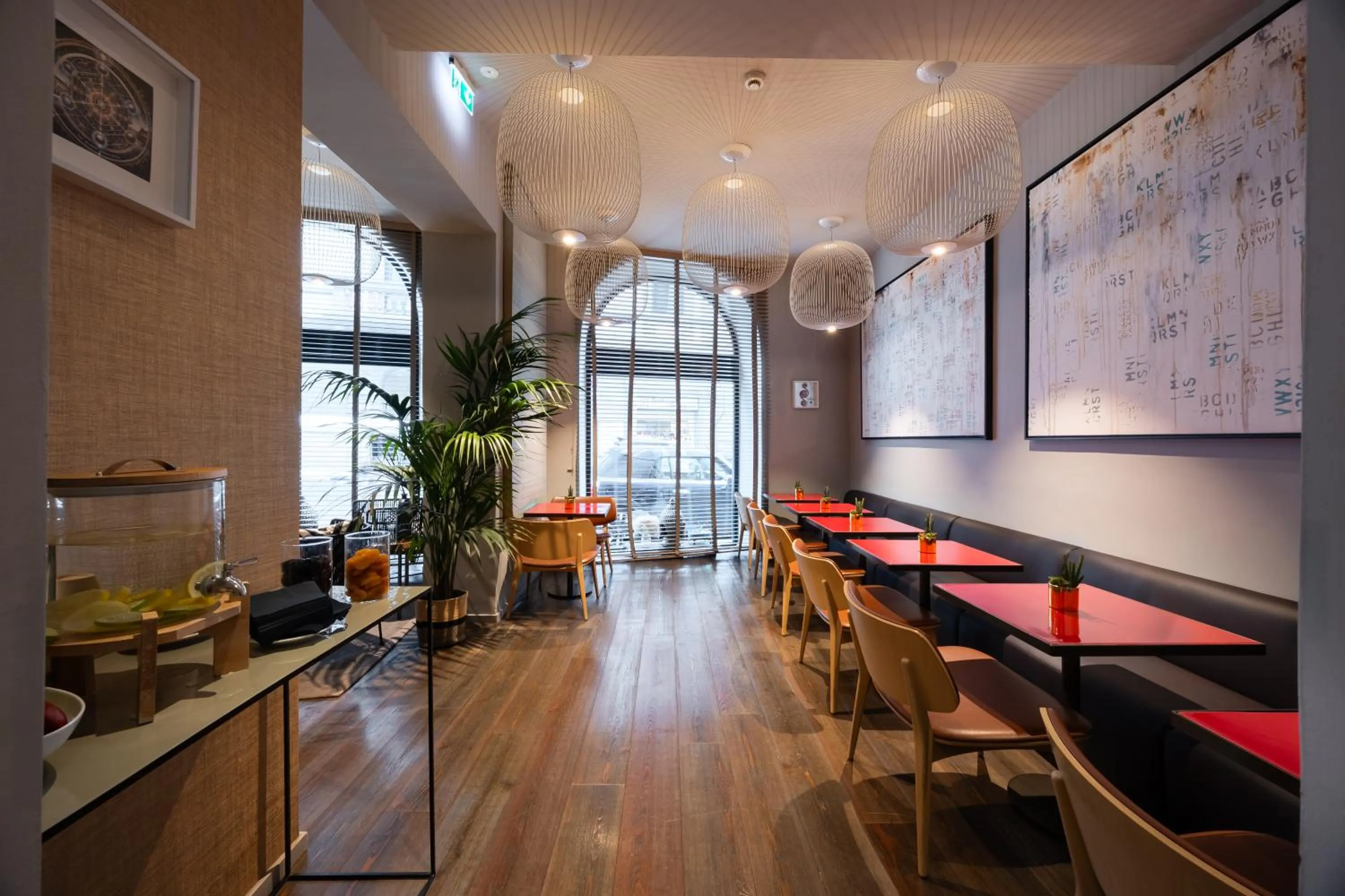 Communal lounge/ TV room in The Market Urban Hotel