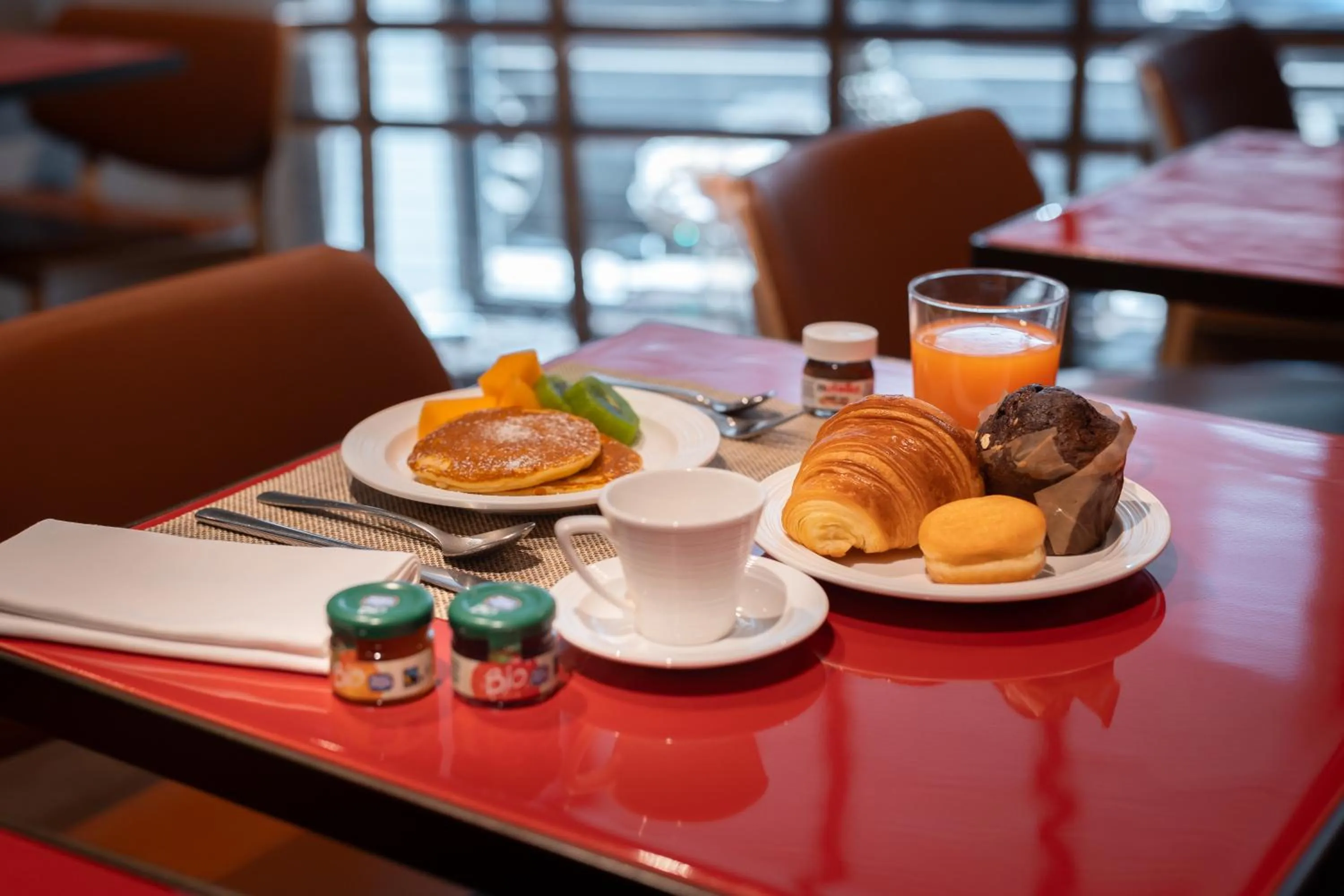 Breakfast in The Market Urban Hotel