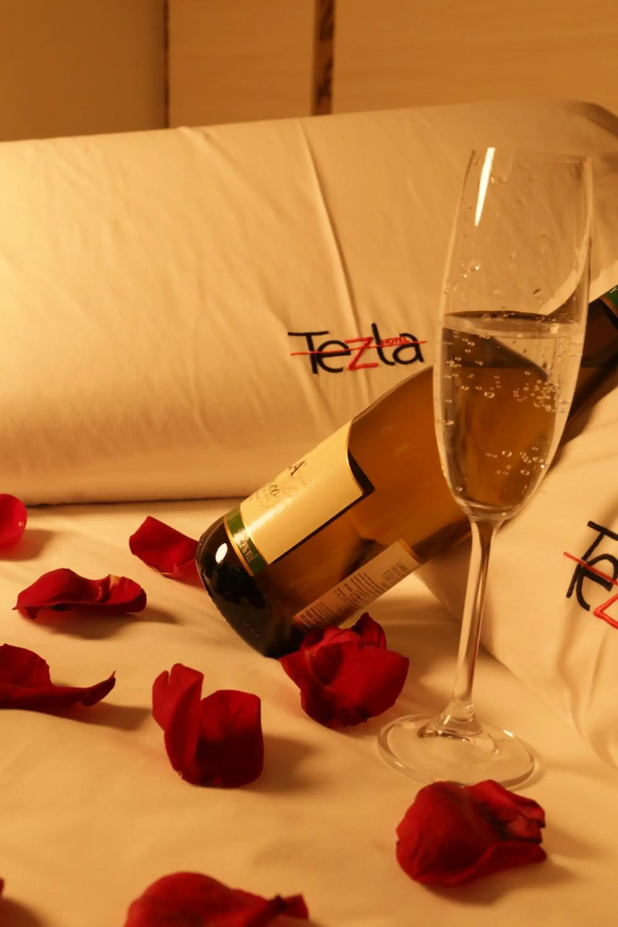 Food and drinks in Tezla Hotel Food and drinks in Tezla Hotel