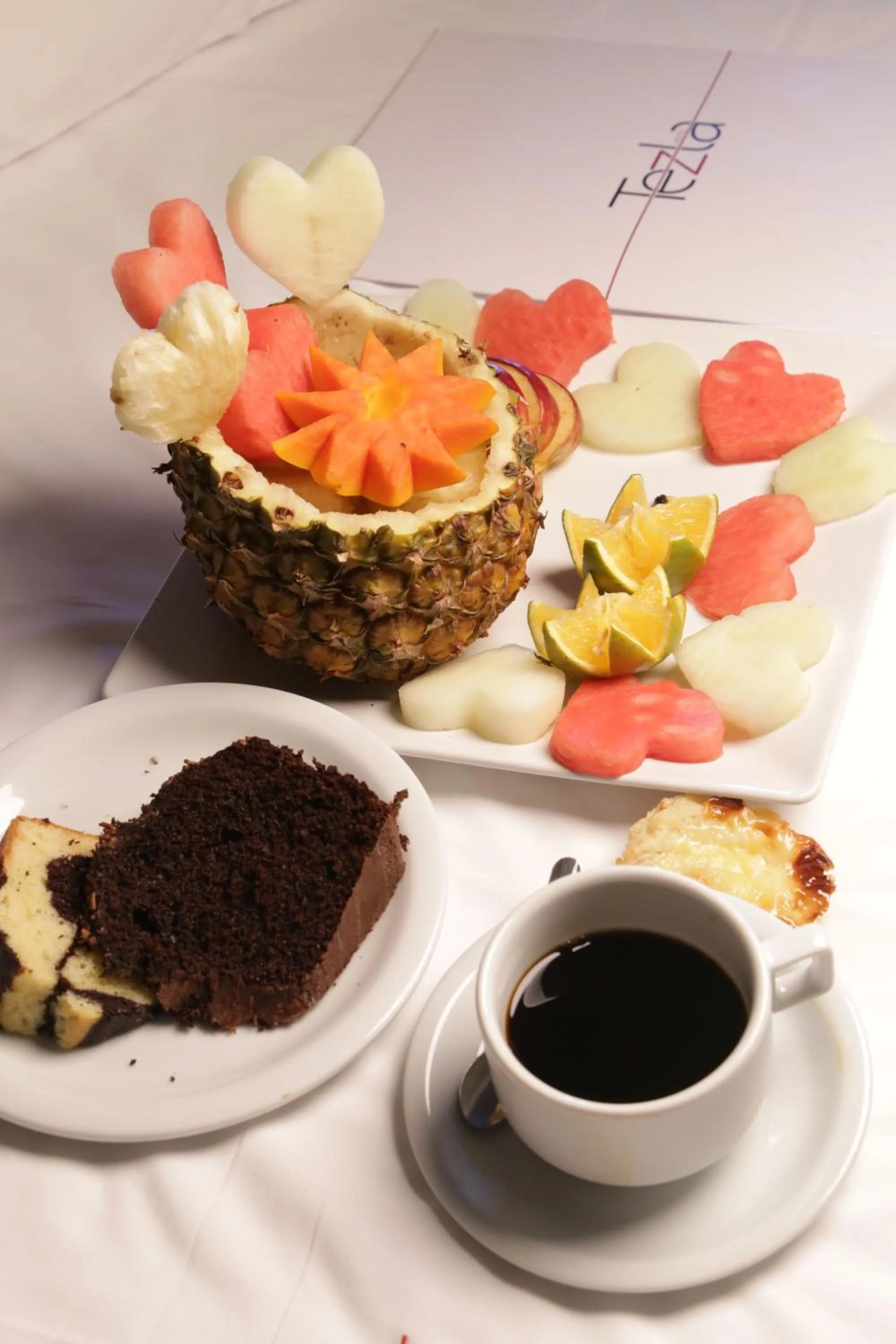 Food and drinks in Tezla Hotel