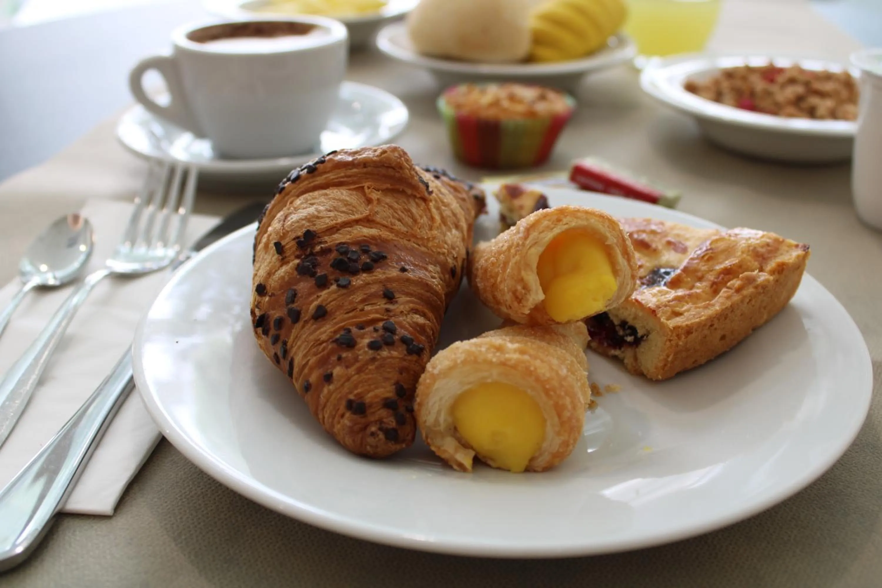 Breakfast in Hotel Royal Plaza