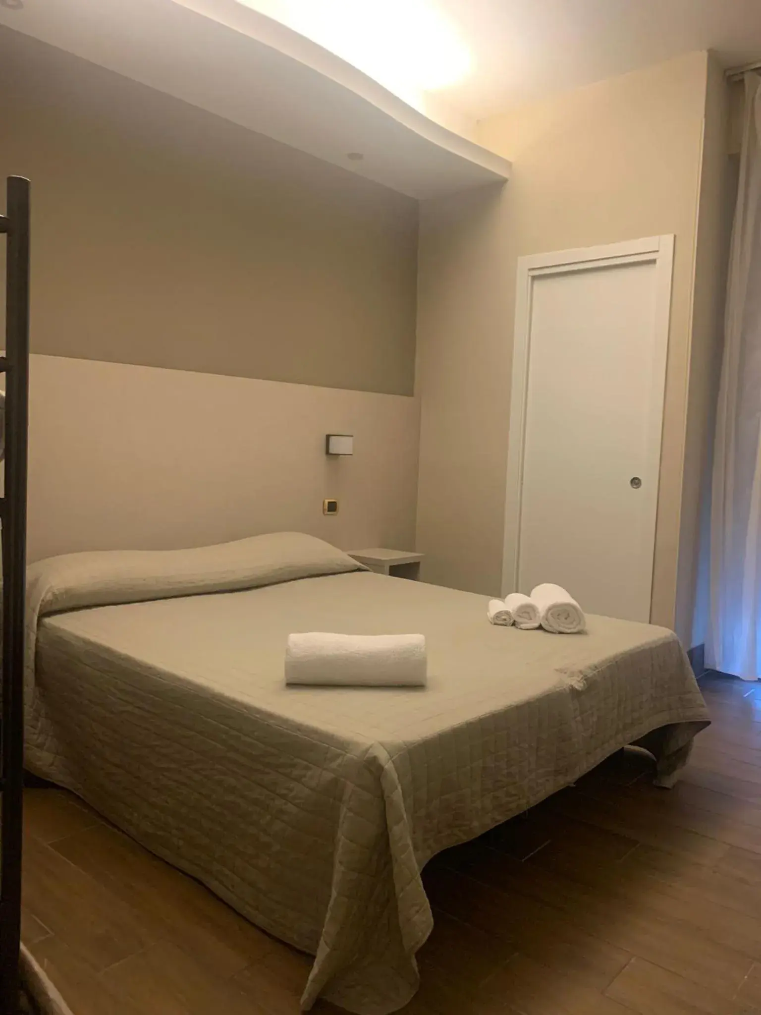 Bed in Hotel Royal Plaza Bed in Hotel Royal Plaza