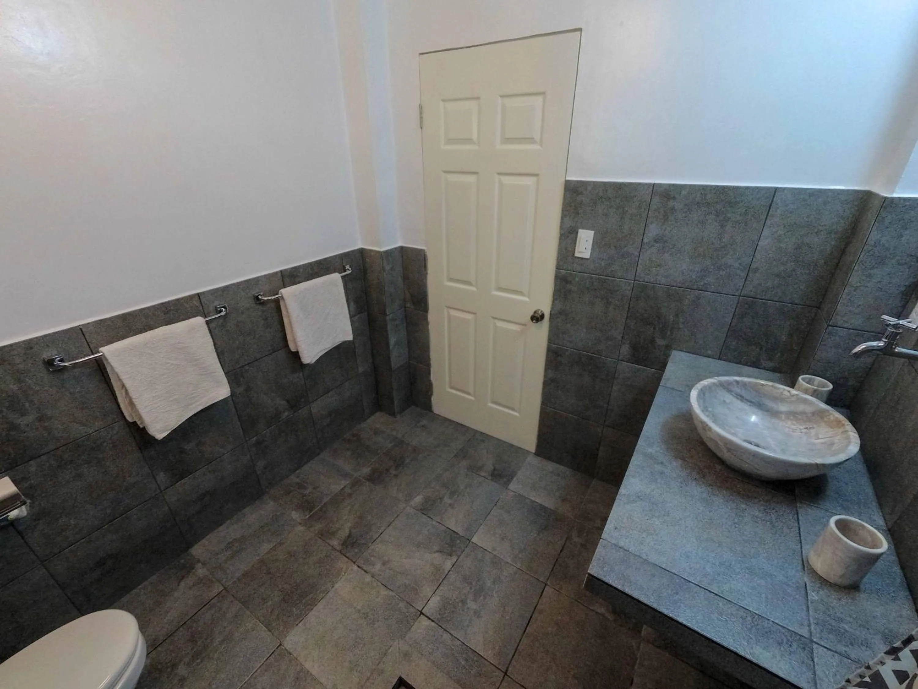 Bathroom in The Three P Beach Resort & Dive Center