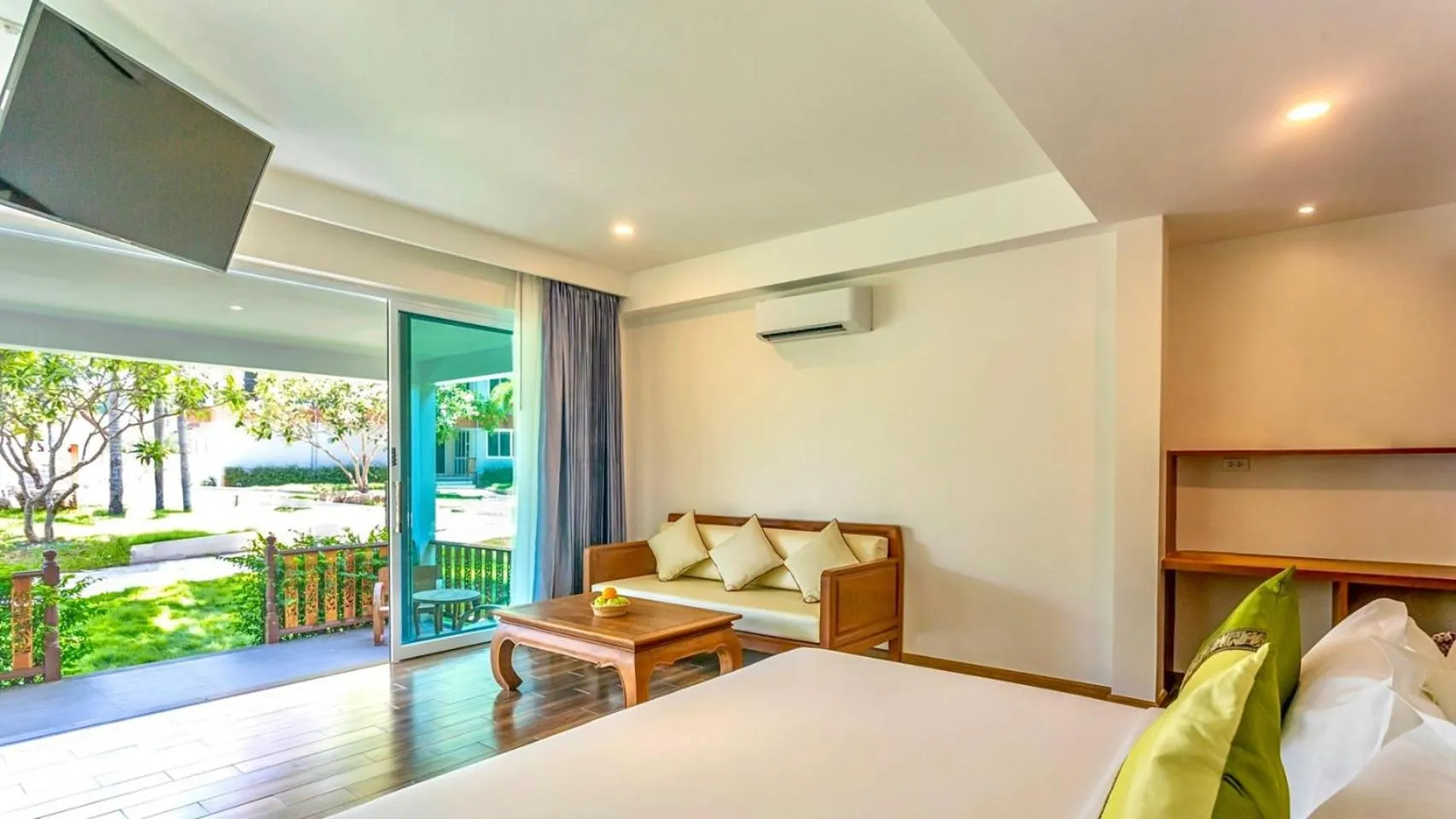 Bed in Aura Samui Best Beach Hotel - SHA Plus