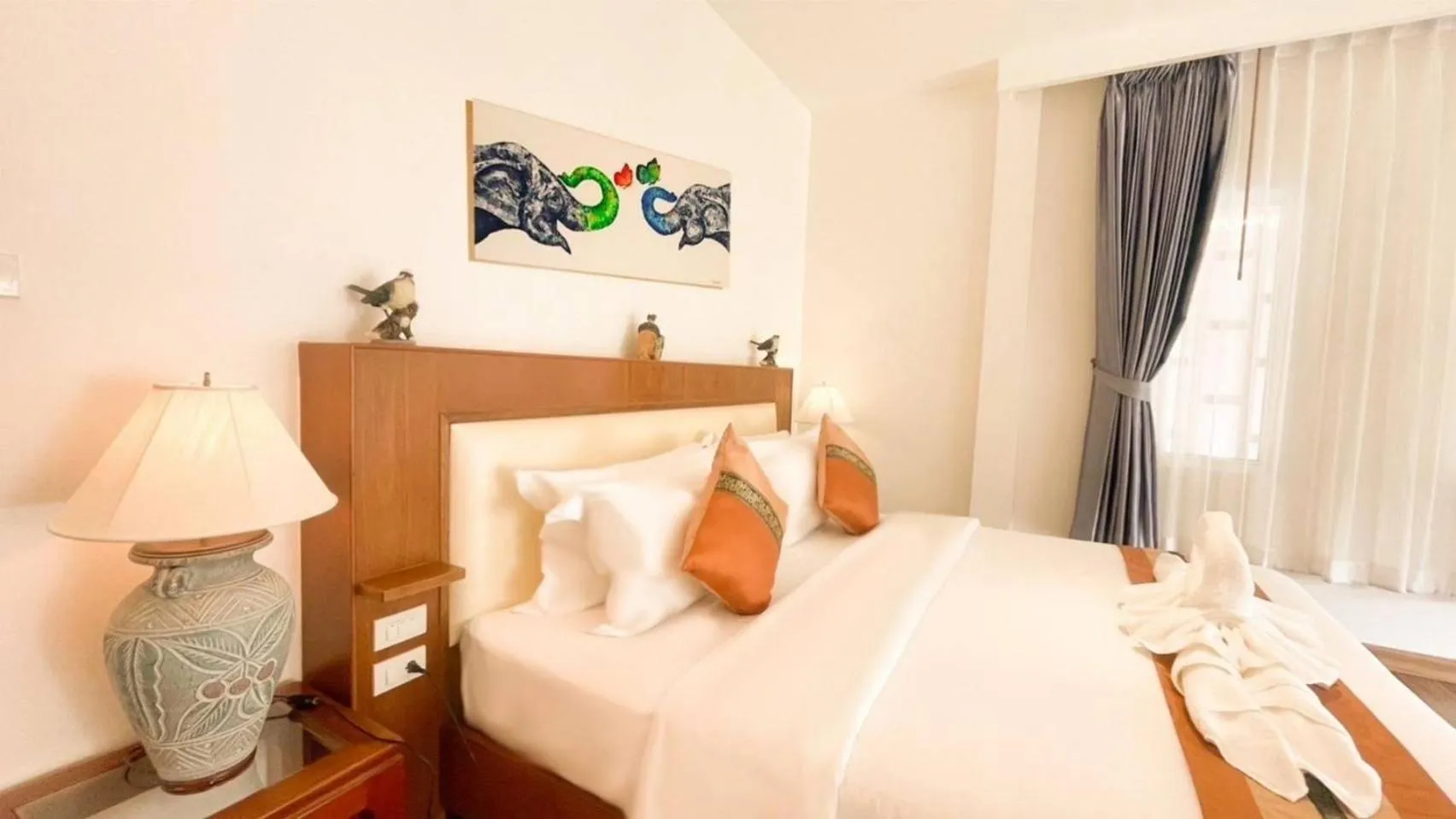 Bed in Aura Samui Best Beach Hotel - SHA Plus