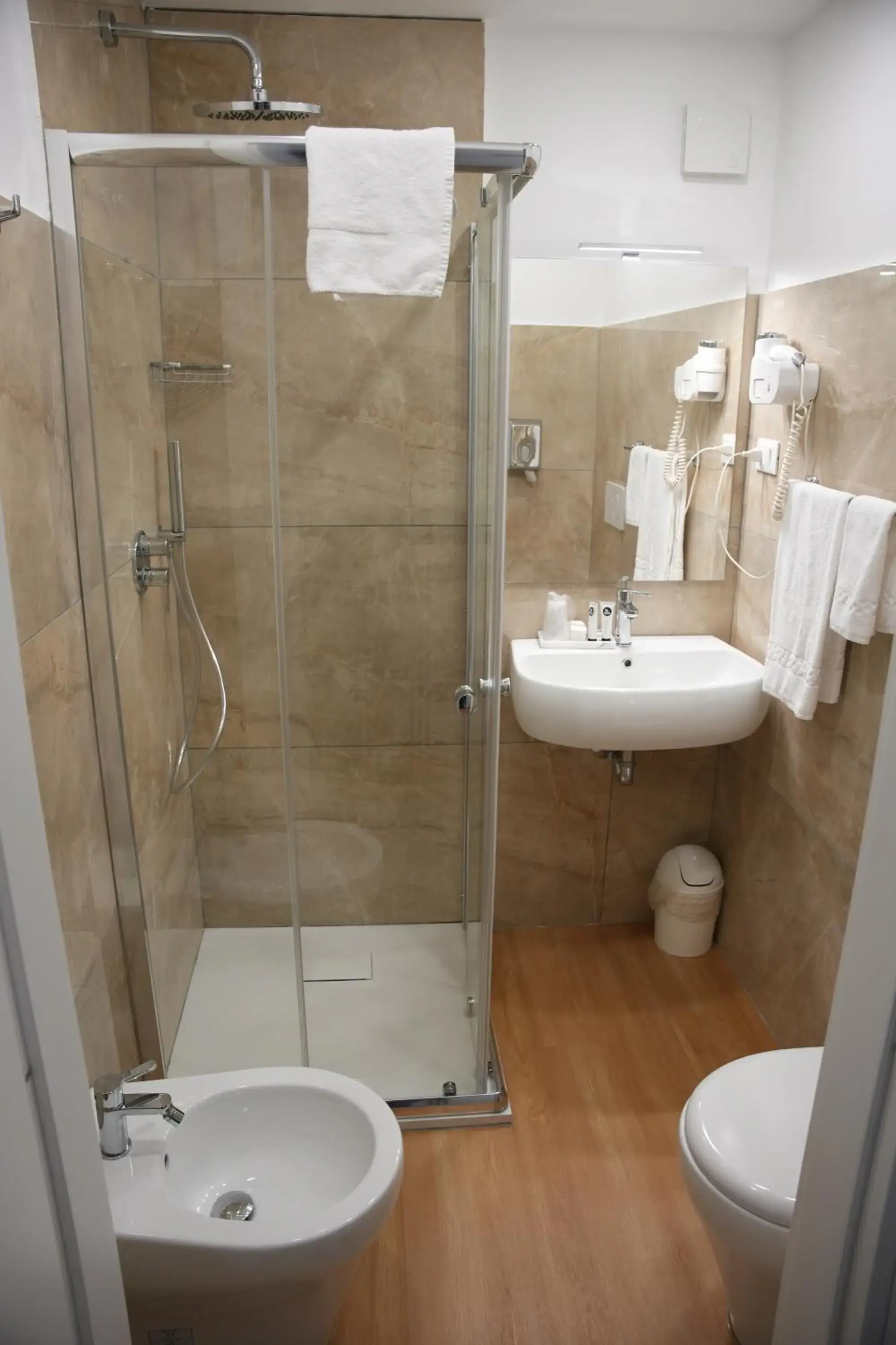 Bathroom in Hotel Montevecchio Bathroom in Hotel Montevecchio