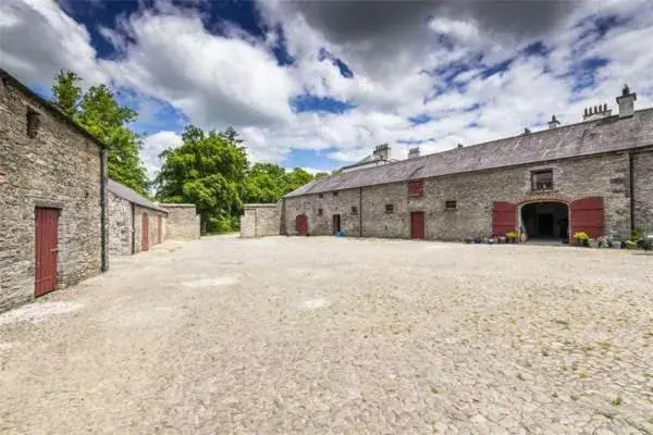 2 Bed Courtyard Apartment at Rockfield House Kells in Meath - Short Term Let 2 Bed Courtyard Apartment at Rockfield House Kells in Meath - Short Term Let