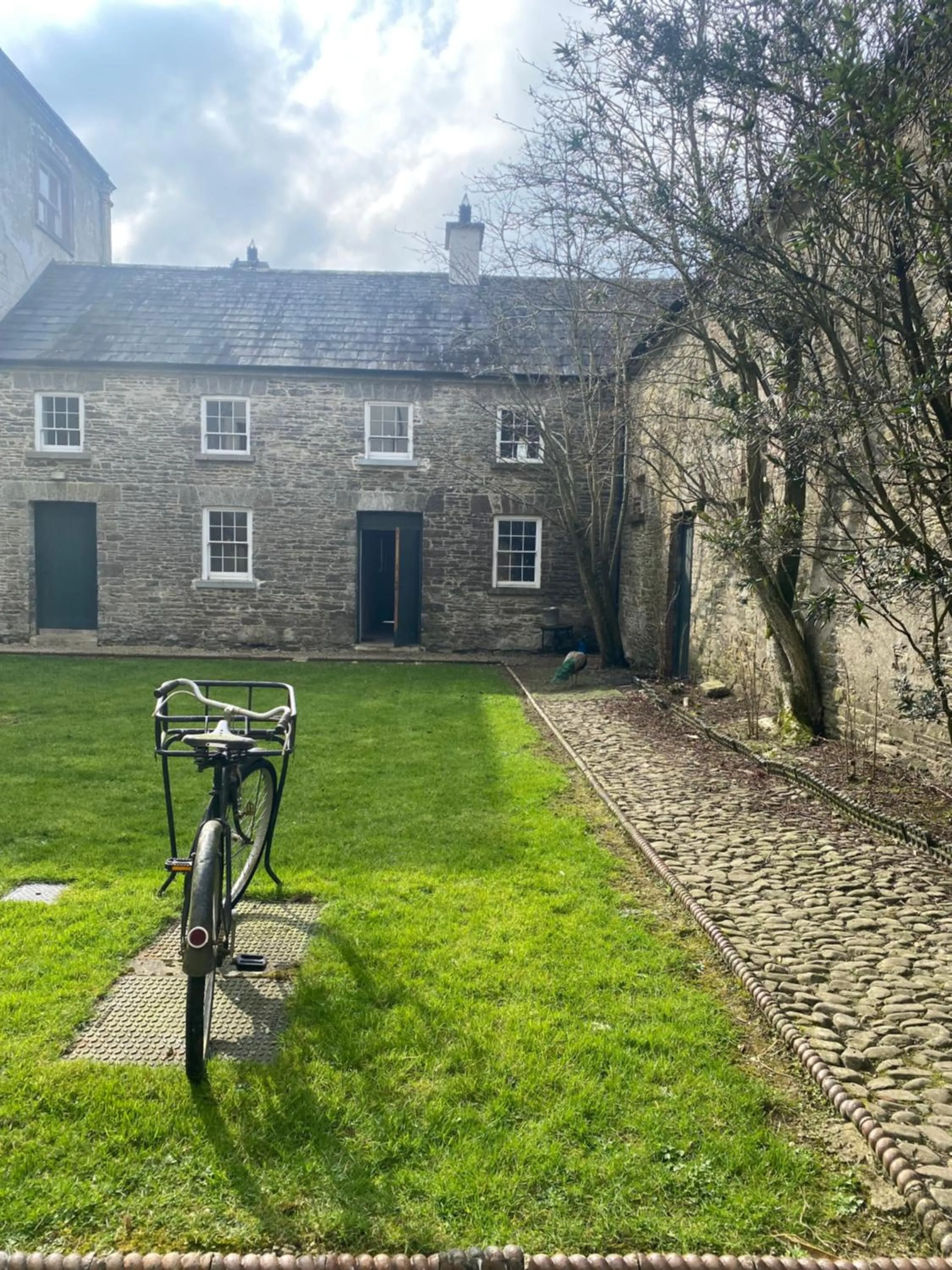 2 Bed Courtyard Apartment at Rockfield House Kells in Meath - Short Term Let