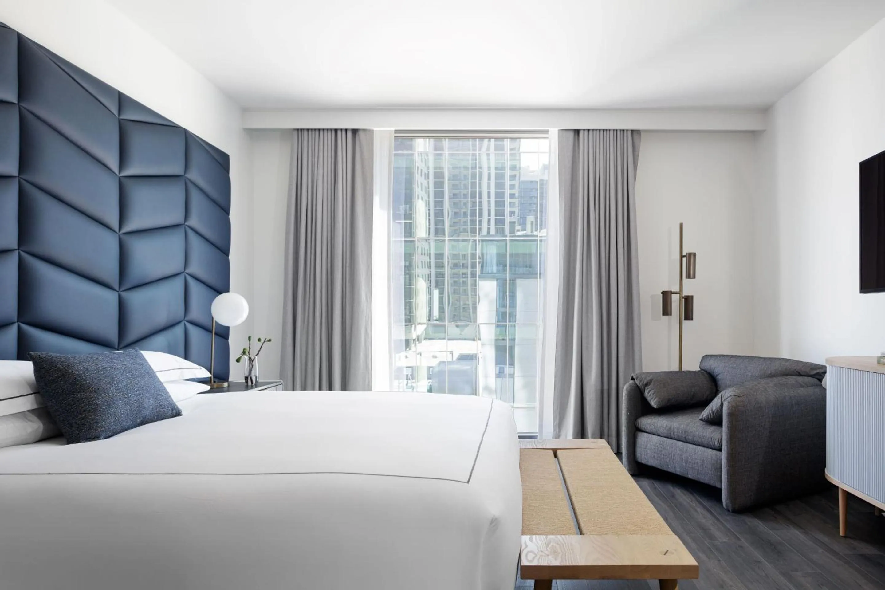Photo of the whole room, Bed in Kimpton Shane Atlanta by IHG