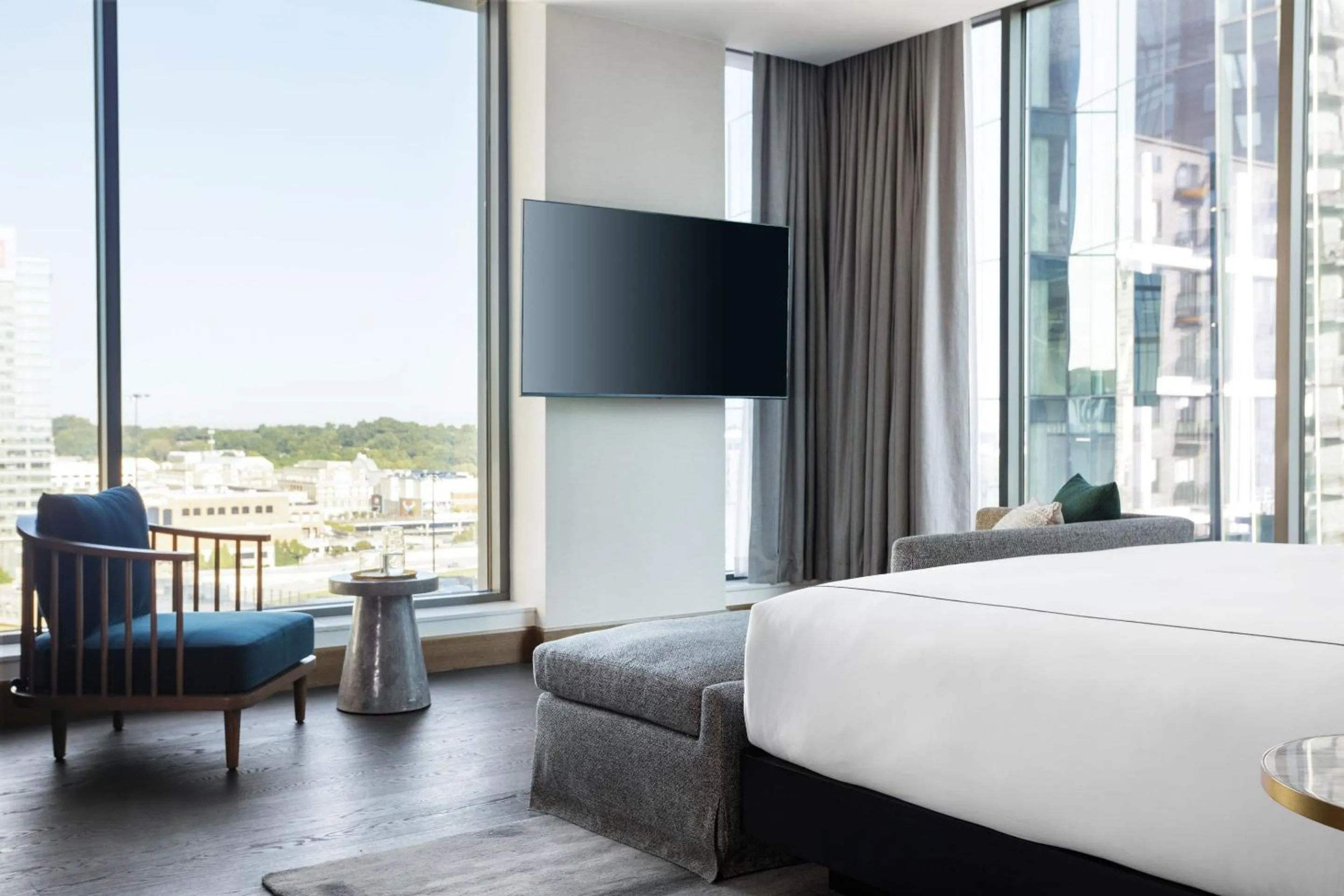 Photo of the whole room, Bed in Kimpton Shane Atlanta by IHG