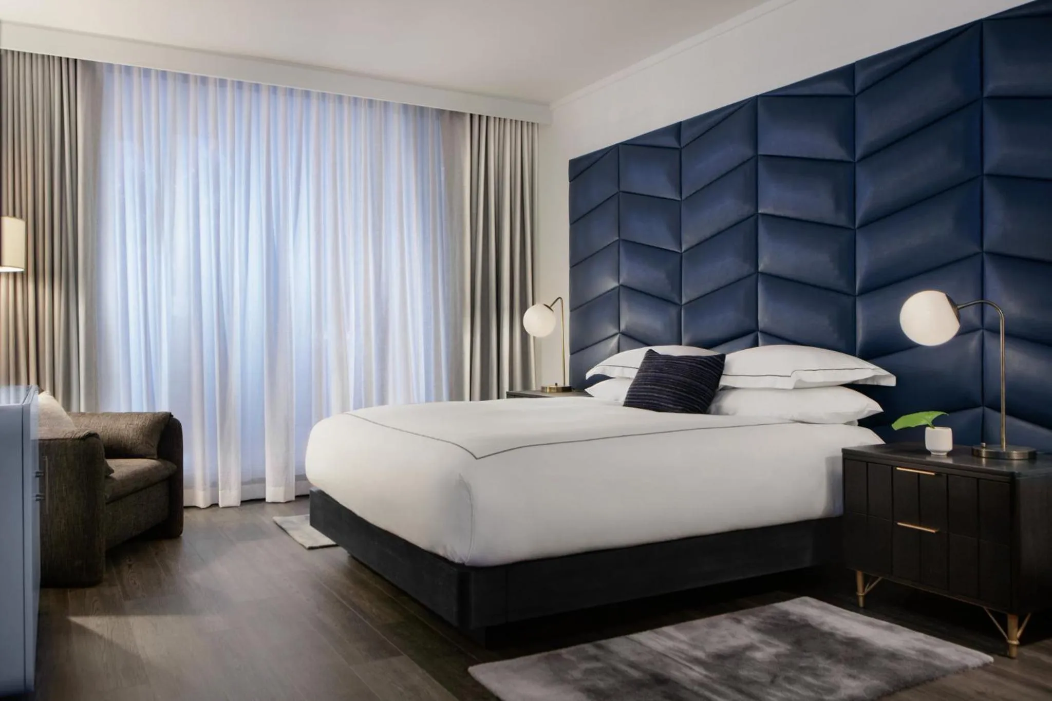 Photo of the whole room, Bed in Kimpton Shane Atlanta by IHG