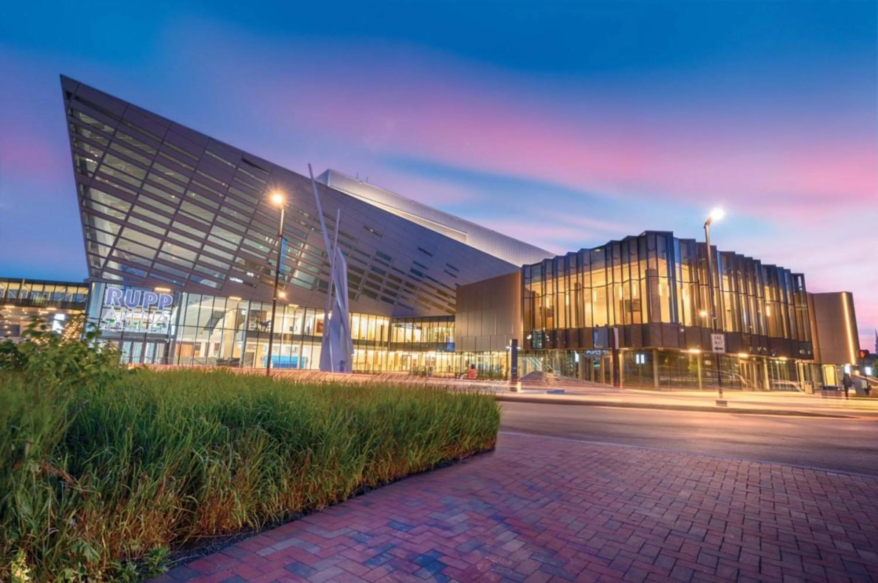 Area and facilities in Staybridge Suites - Lexington S Medical Ctr Area by IHG