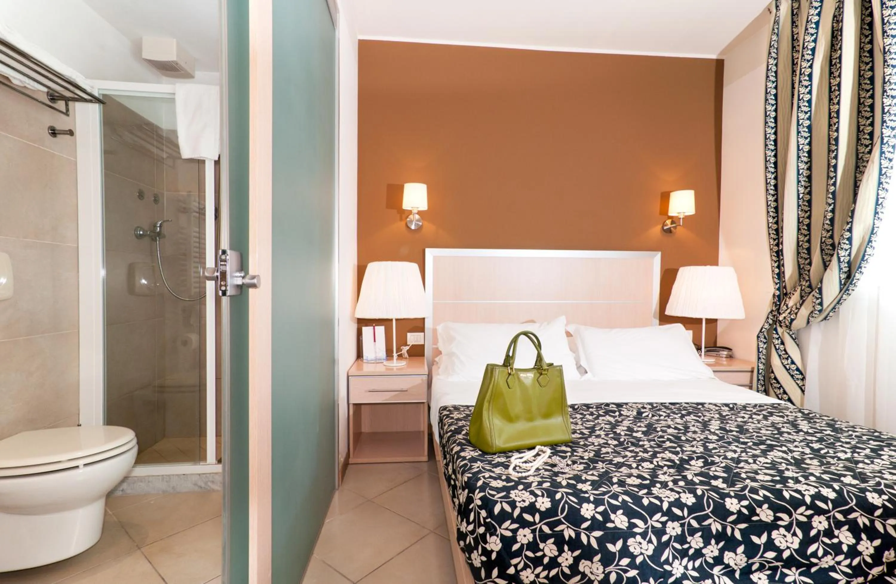 Lounge or bar, Bed in Residence T2