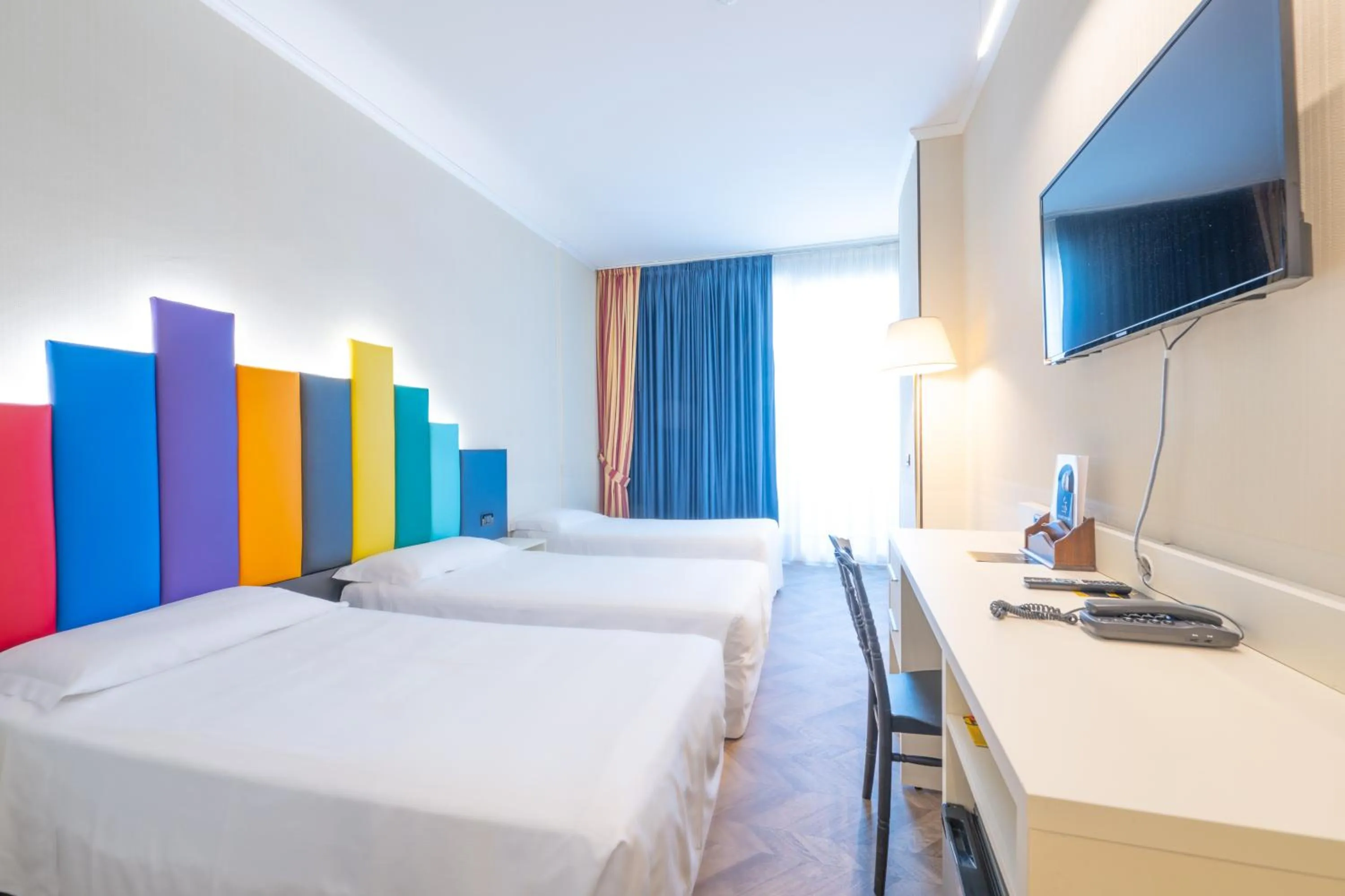 Bedroom, Bed in Admiral Art Hotel