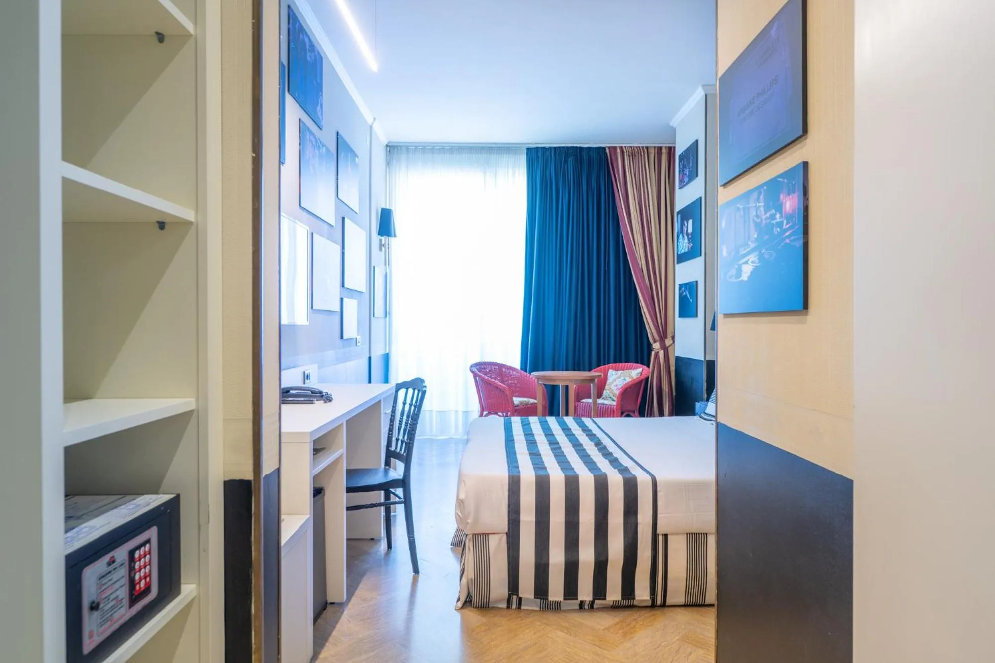 Bedroom, Bed in Admiral Art Hotel