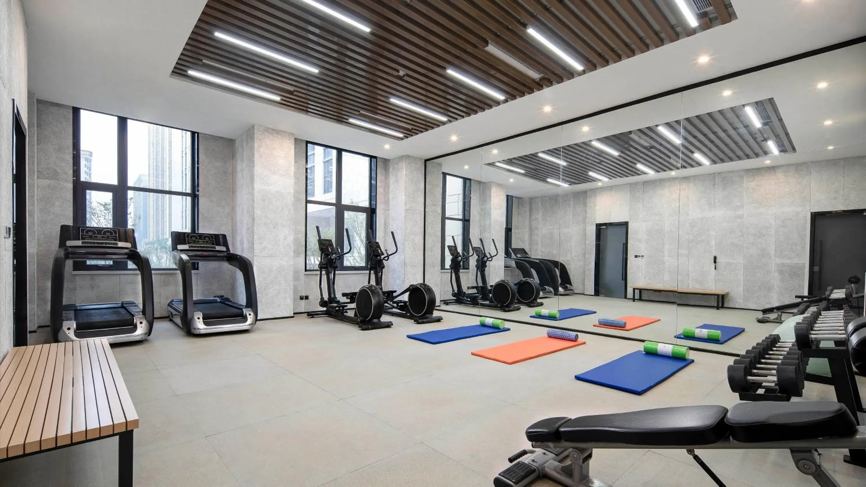 Fitness centre/facilities in Holiday Inn Express Chengdu Tianfu Airport Zone by IHG Fitness centre/facilities in Holiday Inn Express Chengdu Tianfu Airport Zone by IHG