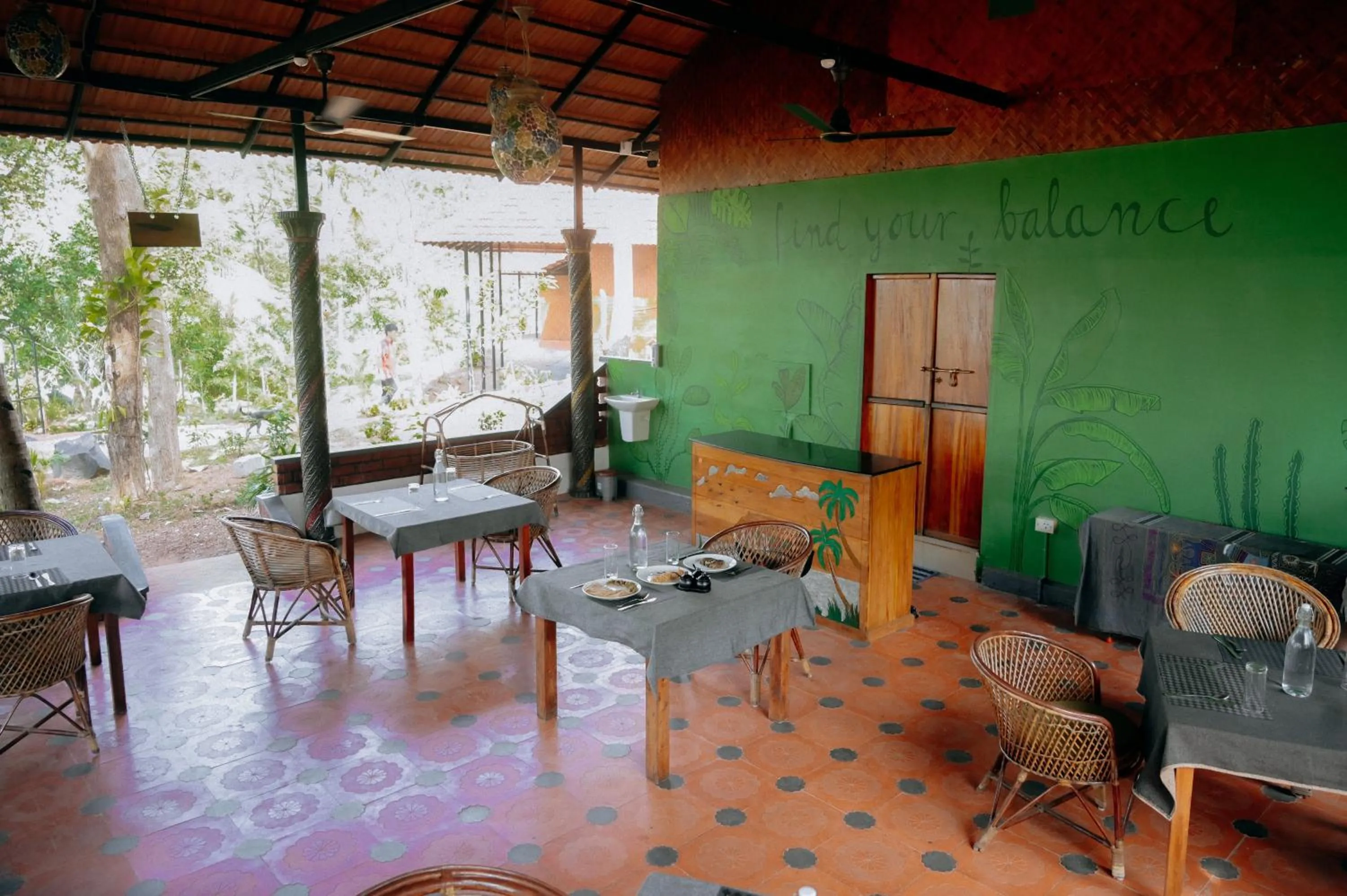 Restaurant/places to eat in Vishram Village