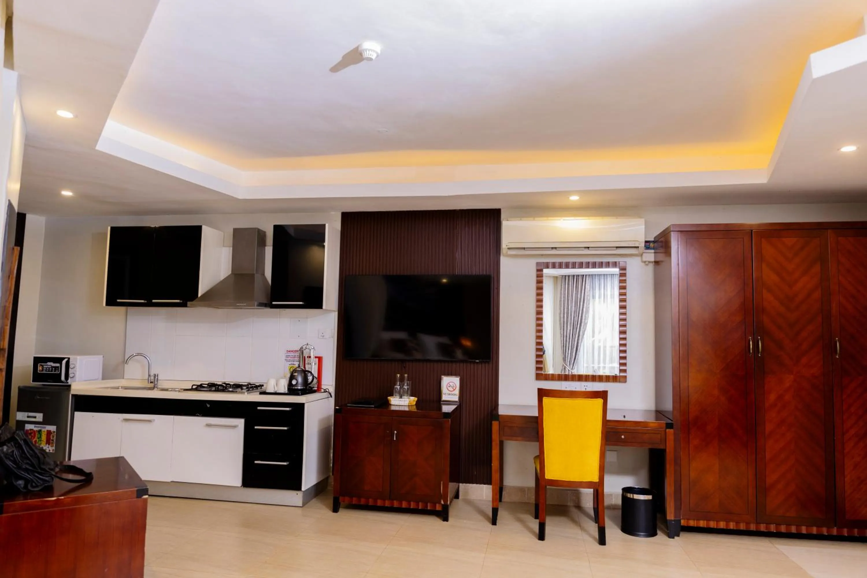 Royal Suites Hotel-Kampala