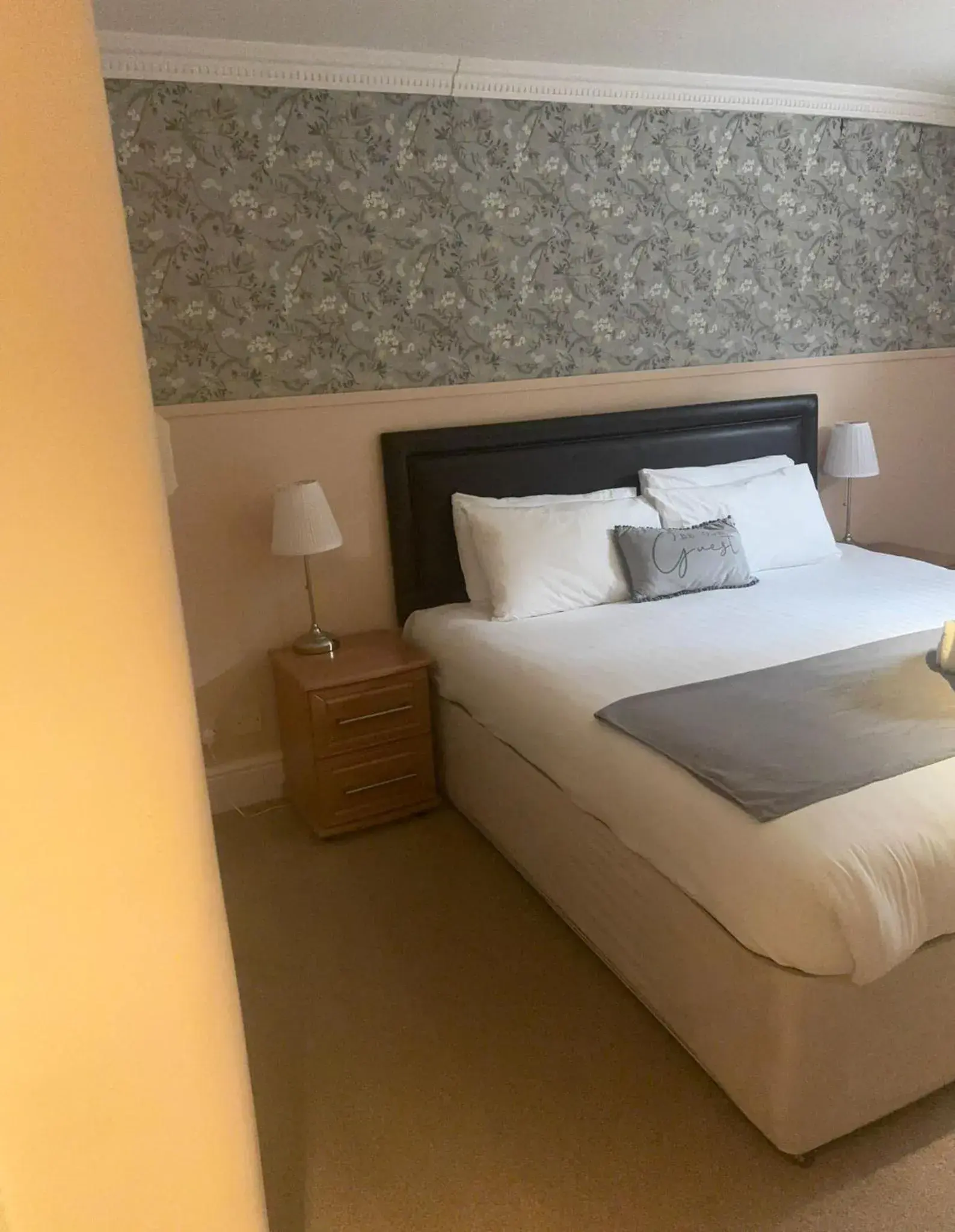 King Room in The Poachers Hotel King Room in The Poachers Hotel