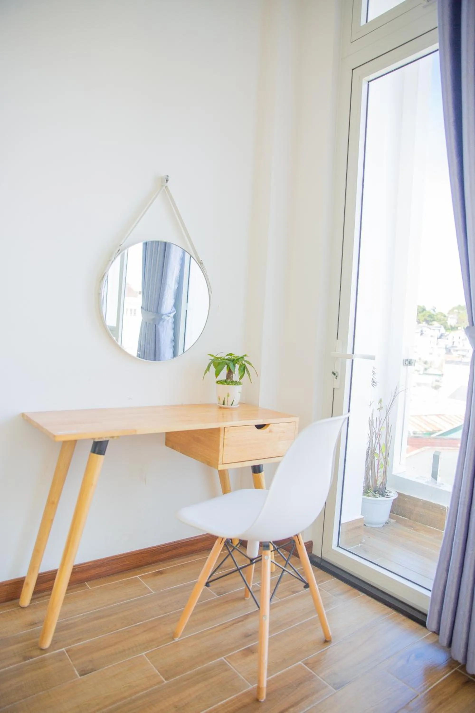 Dining area in Duy Thanh hotel