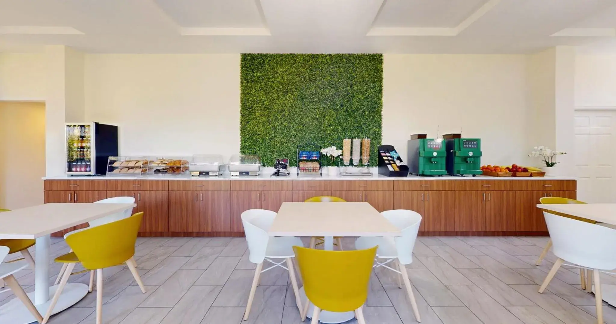 Breakfast in Park Royal Orlando Breakfast in Park Royal Orlando