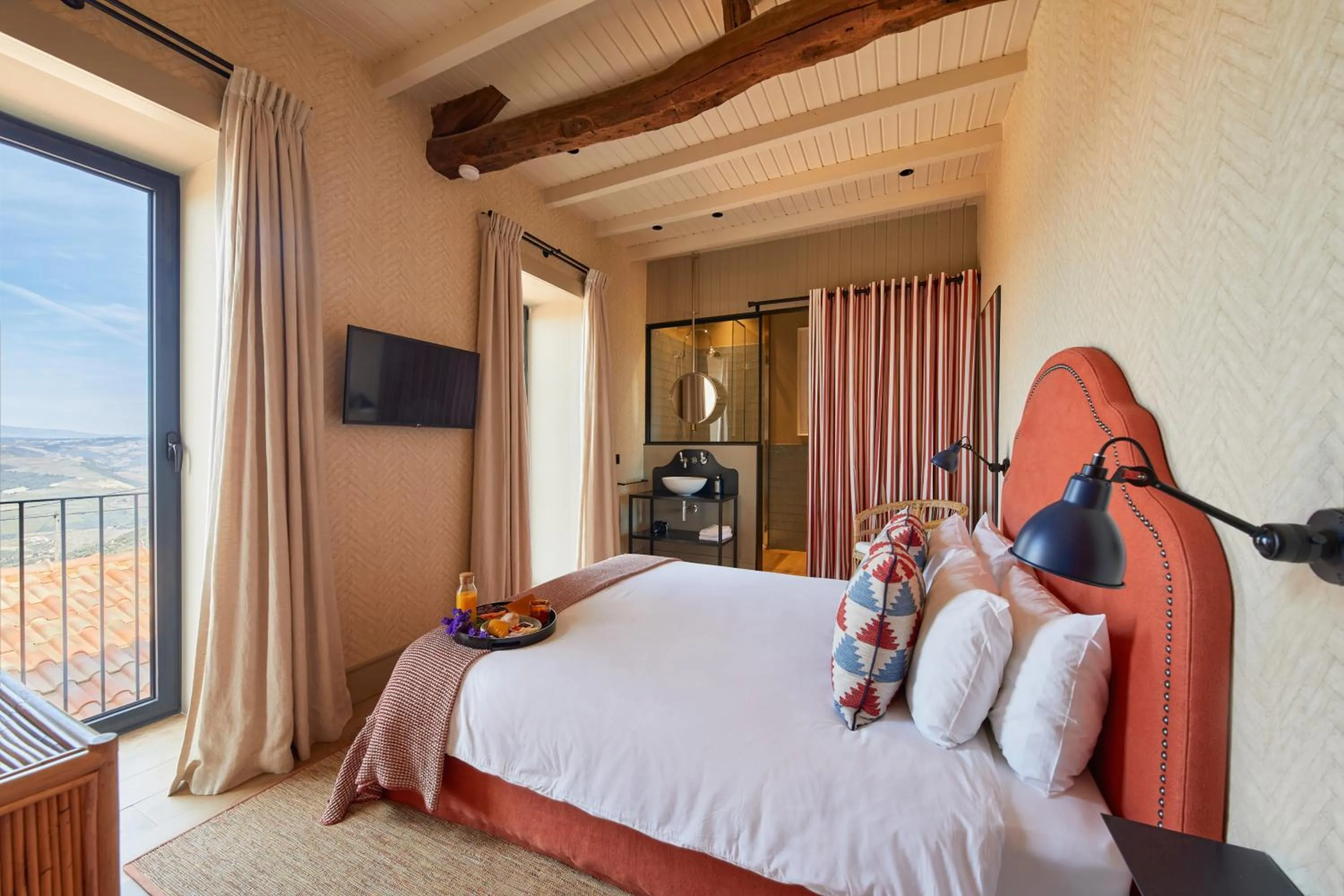 Bed in THE PINTA Boutique