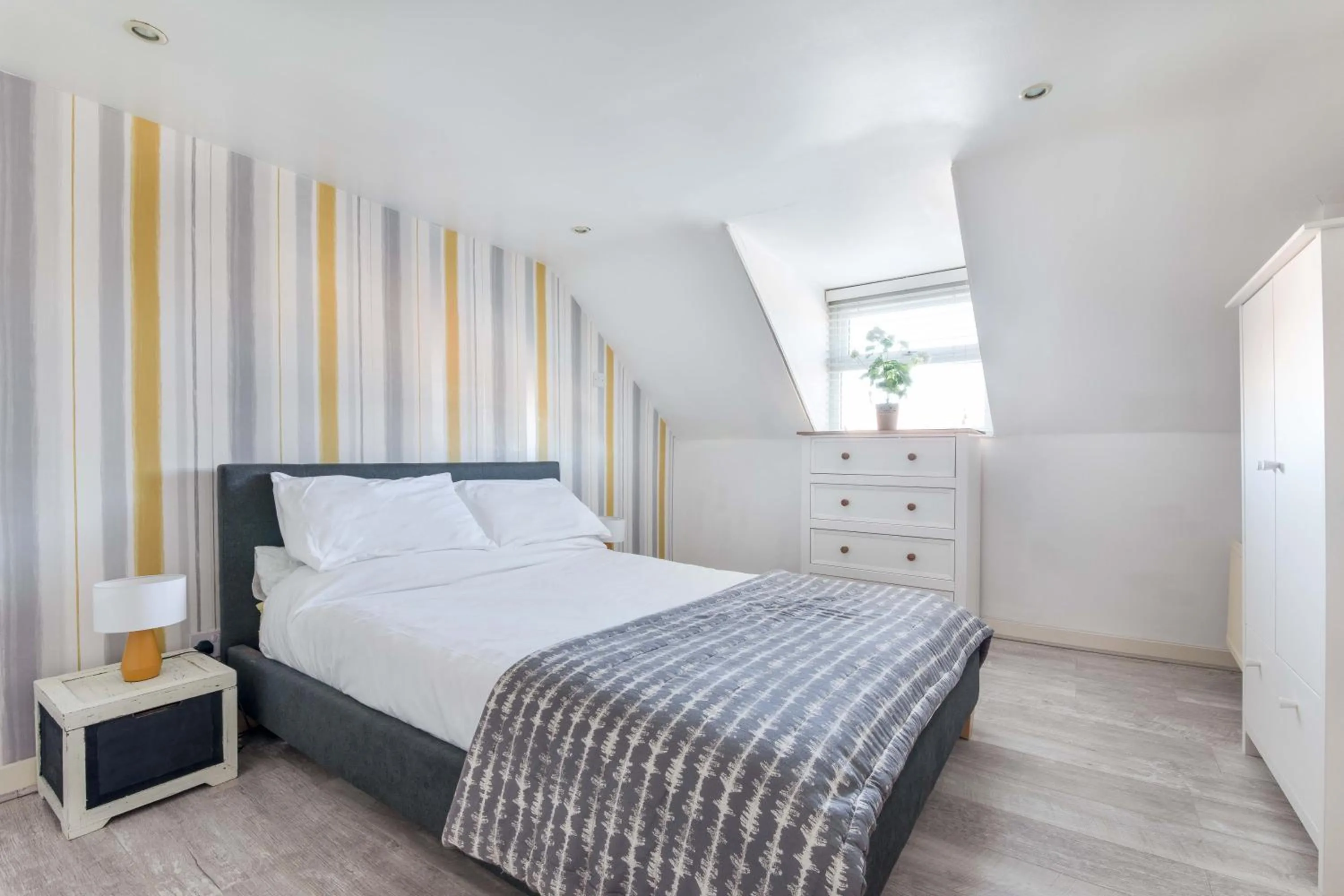 Bedroom, Bed in Sprite Cottage, in the heart of Whitstable