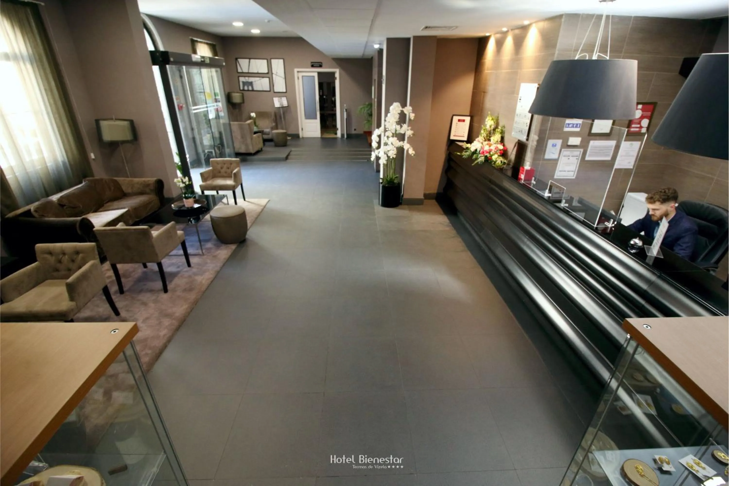 Lobby or reception in Hotel Bienestar Termas De Vizela