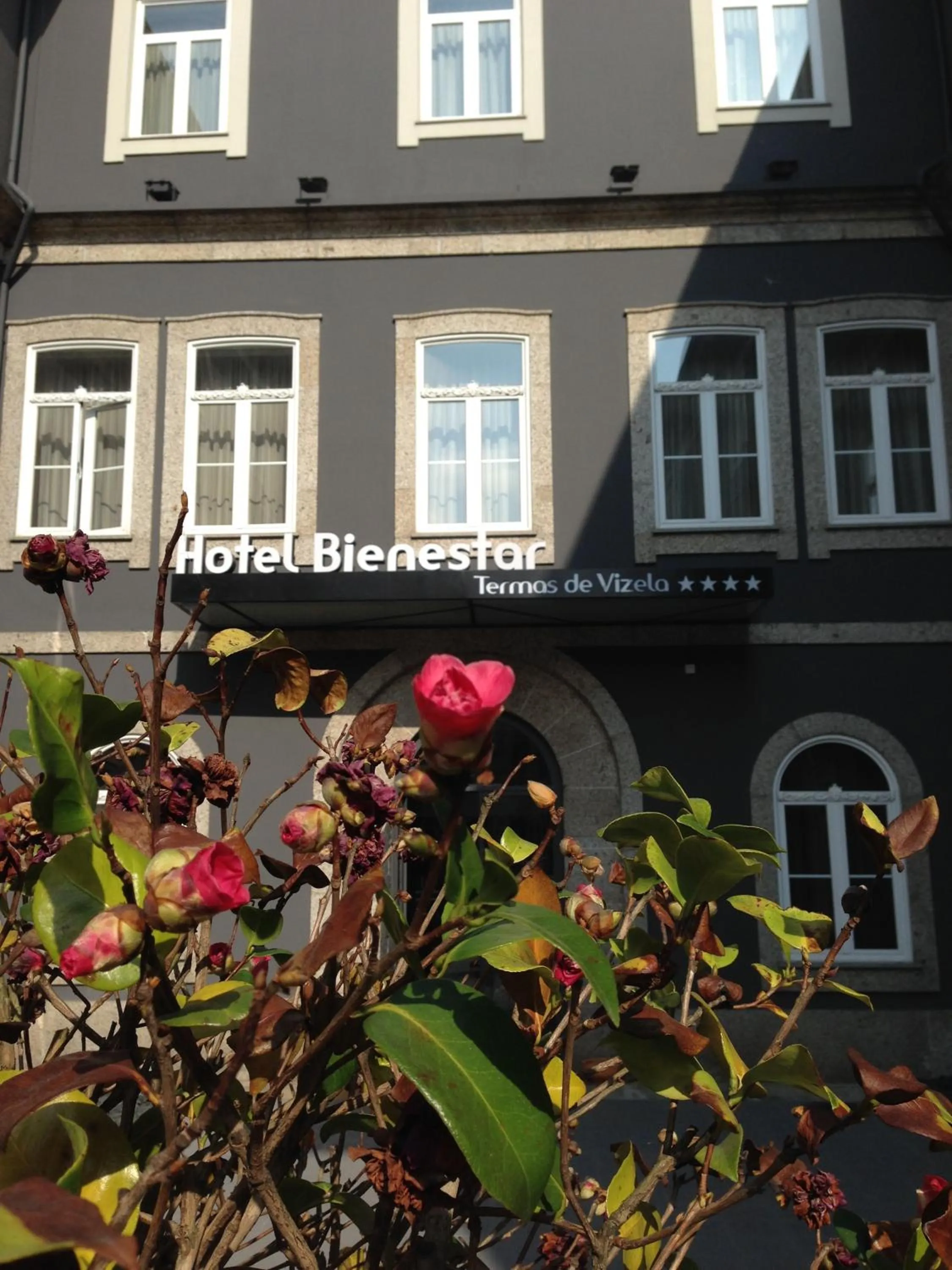 Facade/entrance in Hotel Bienestar Termas De Vizela