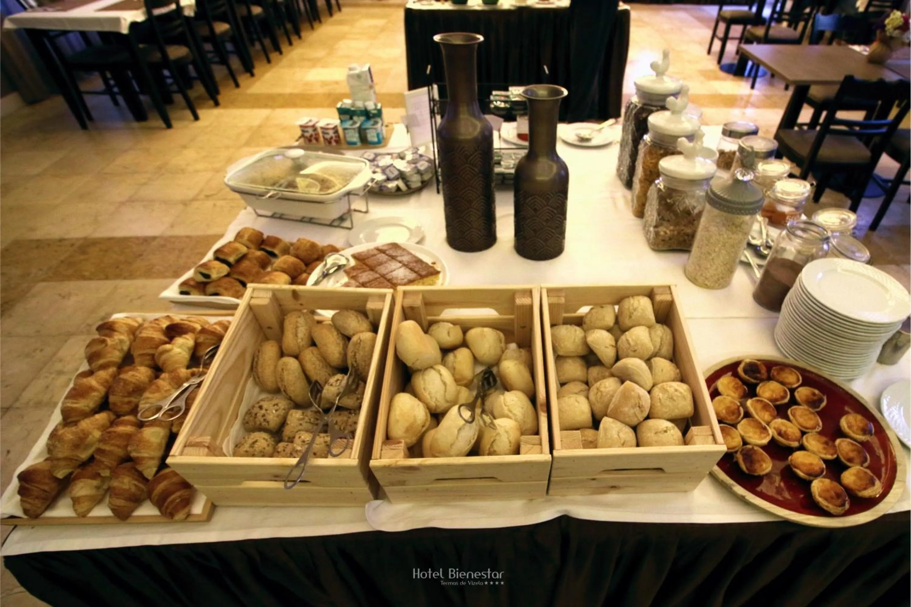 Buffet breakfast in Hotel Bienestar Termas De Vizela