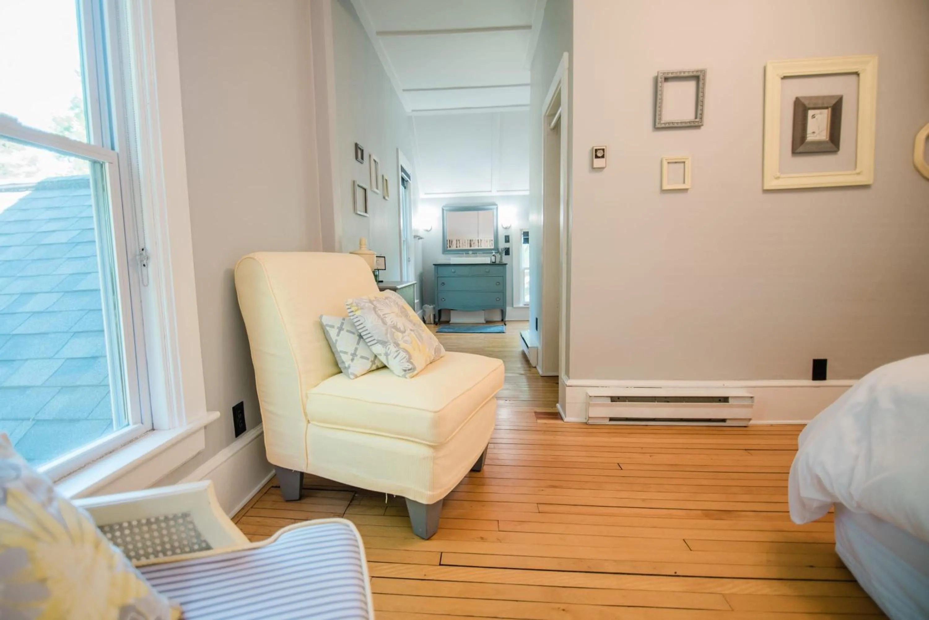 Bed in Mahaney Suite BW Boutique Hotel