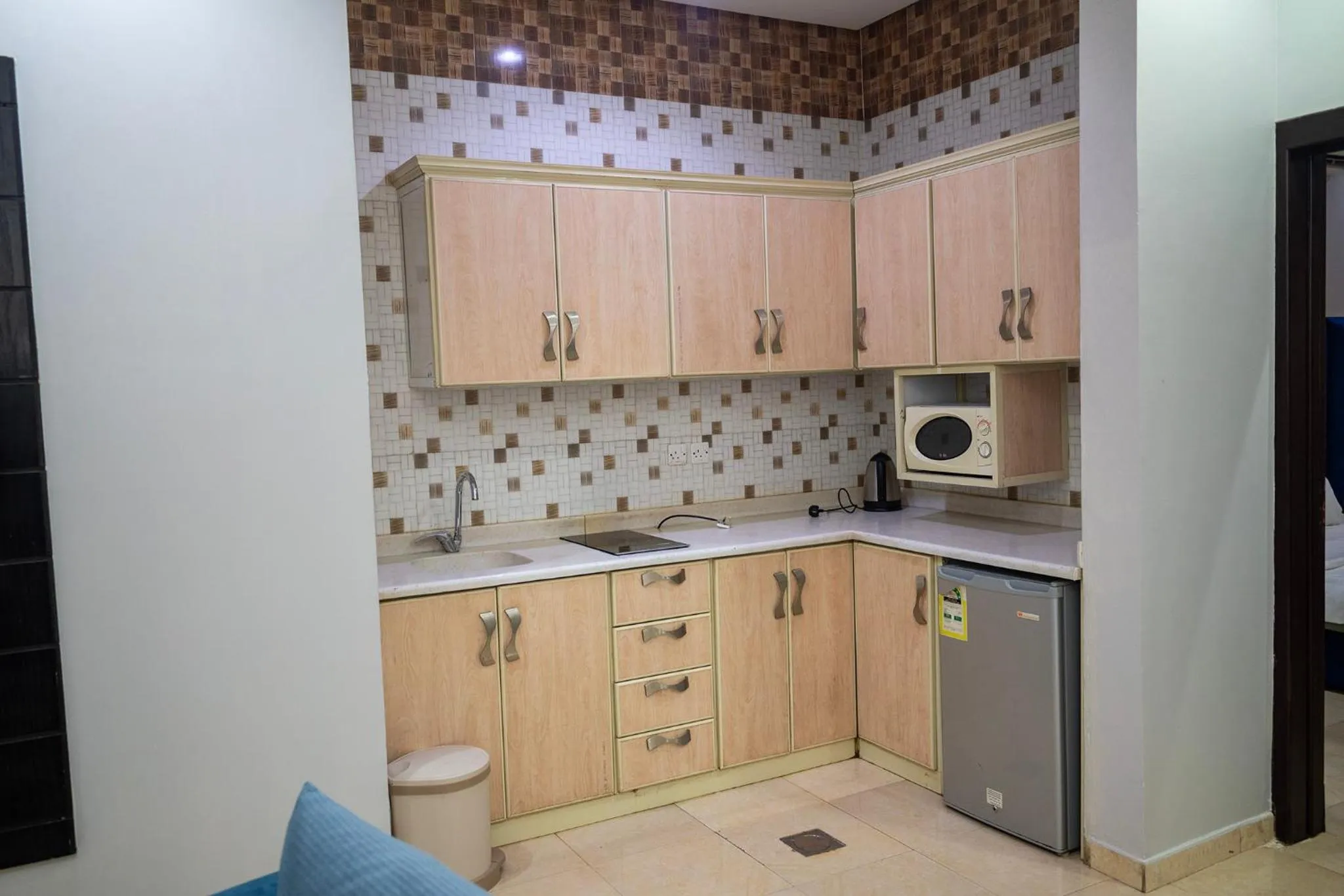 شقق أهلين للشقق المخدومة