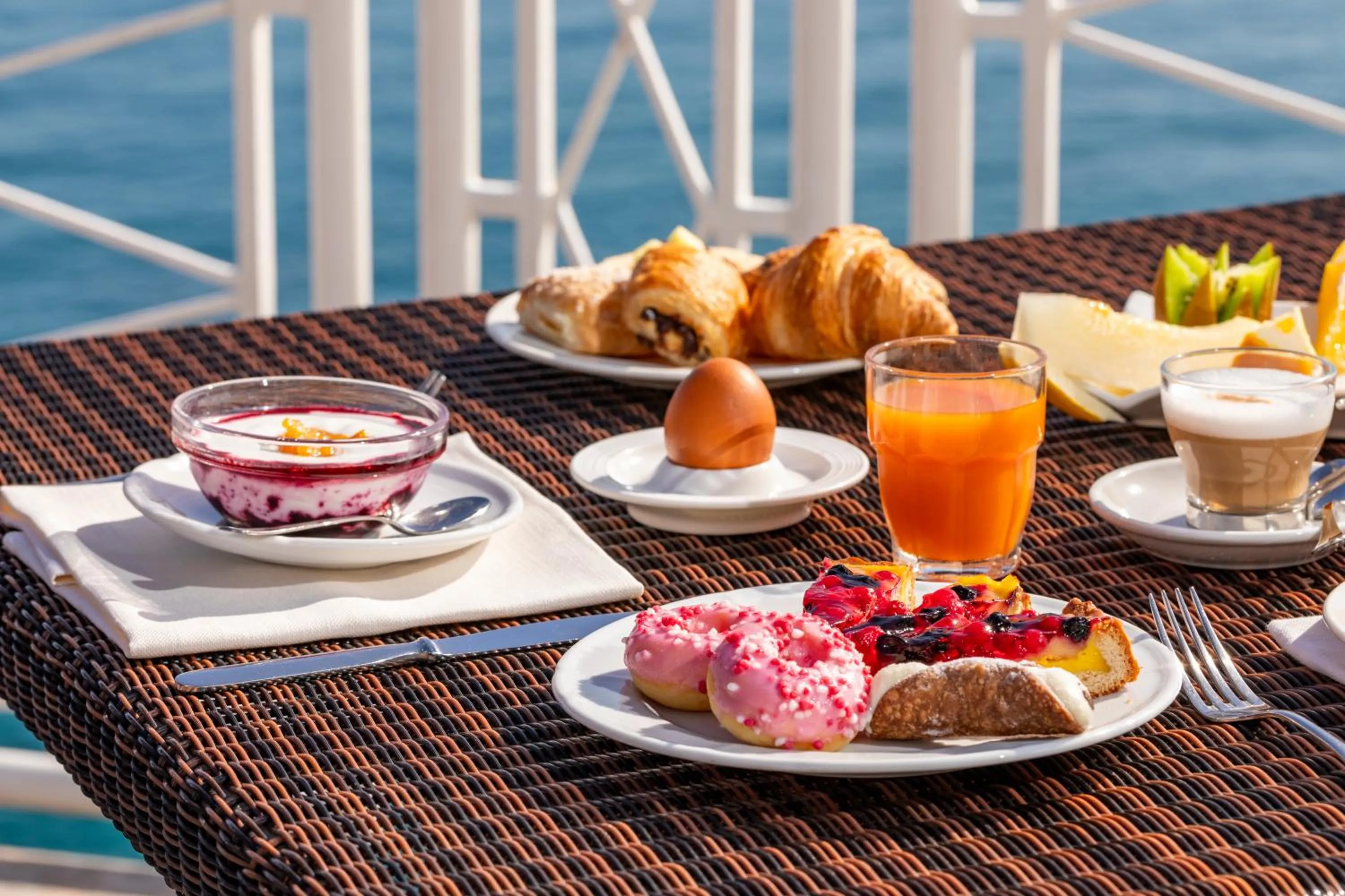 Breakfast in Hotel Kalura