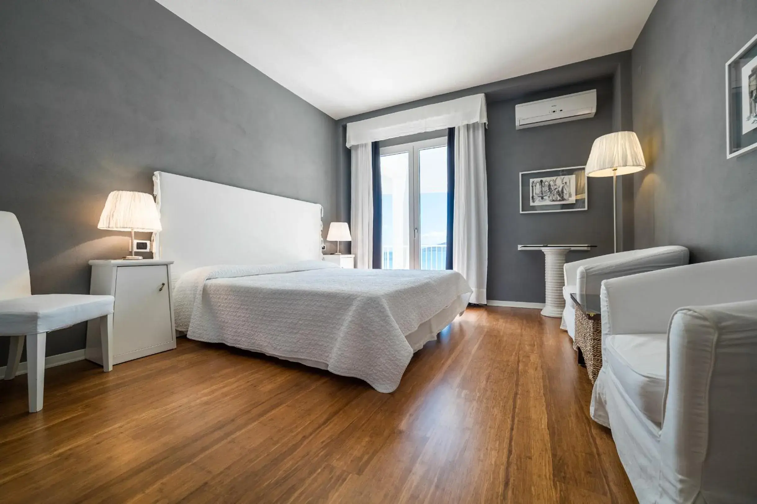 Double Room with Sea View in Hotel Kalura Double Room with Sea View in Hotel Kalura