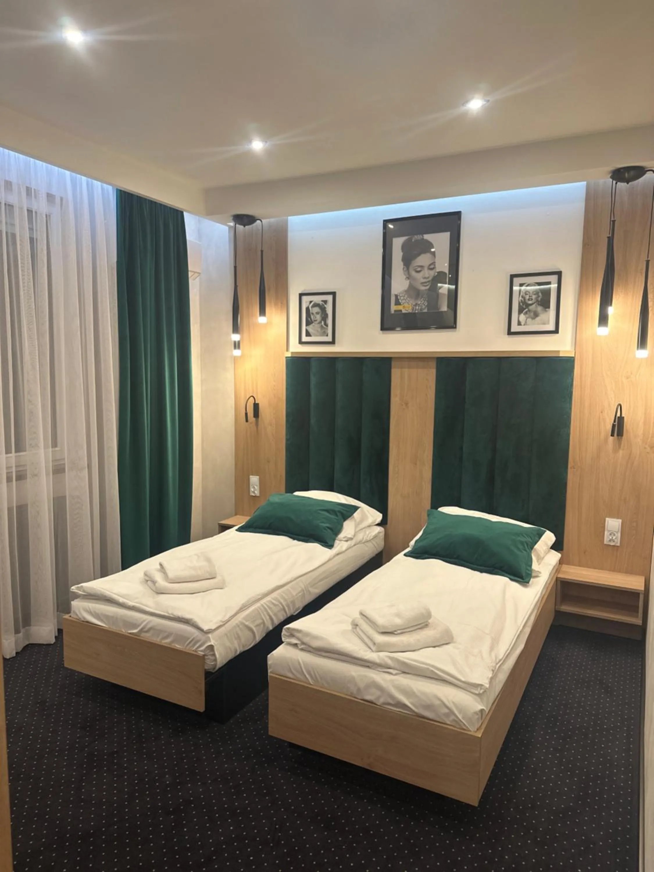 Bed in Diament i Brylant