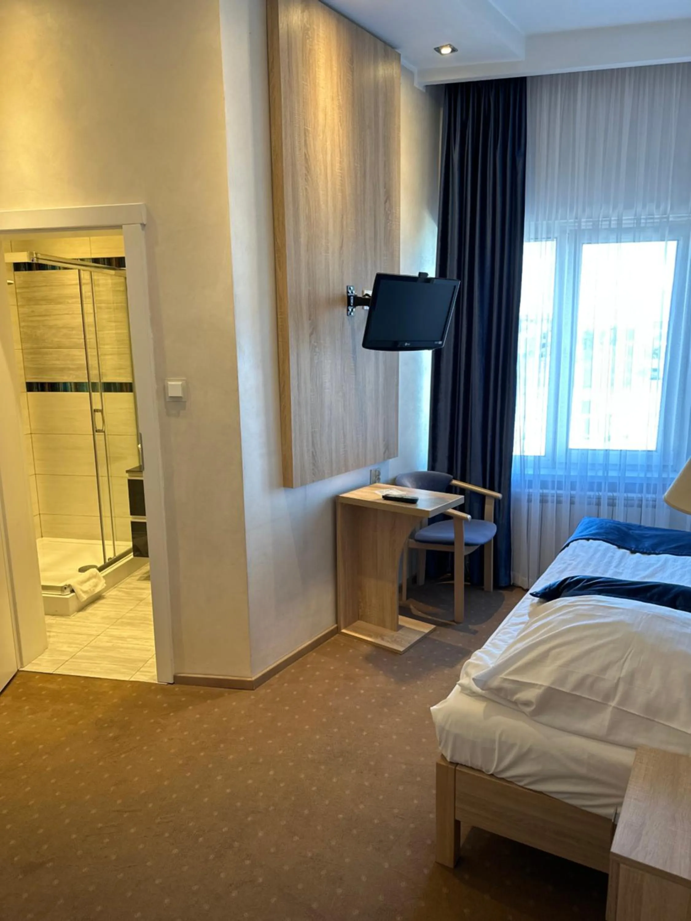 Bed in Diament i Brylant