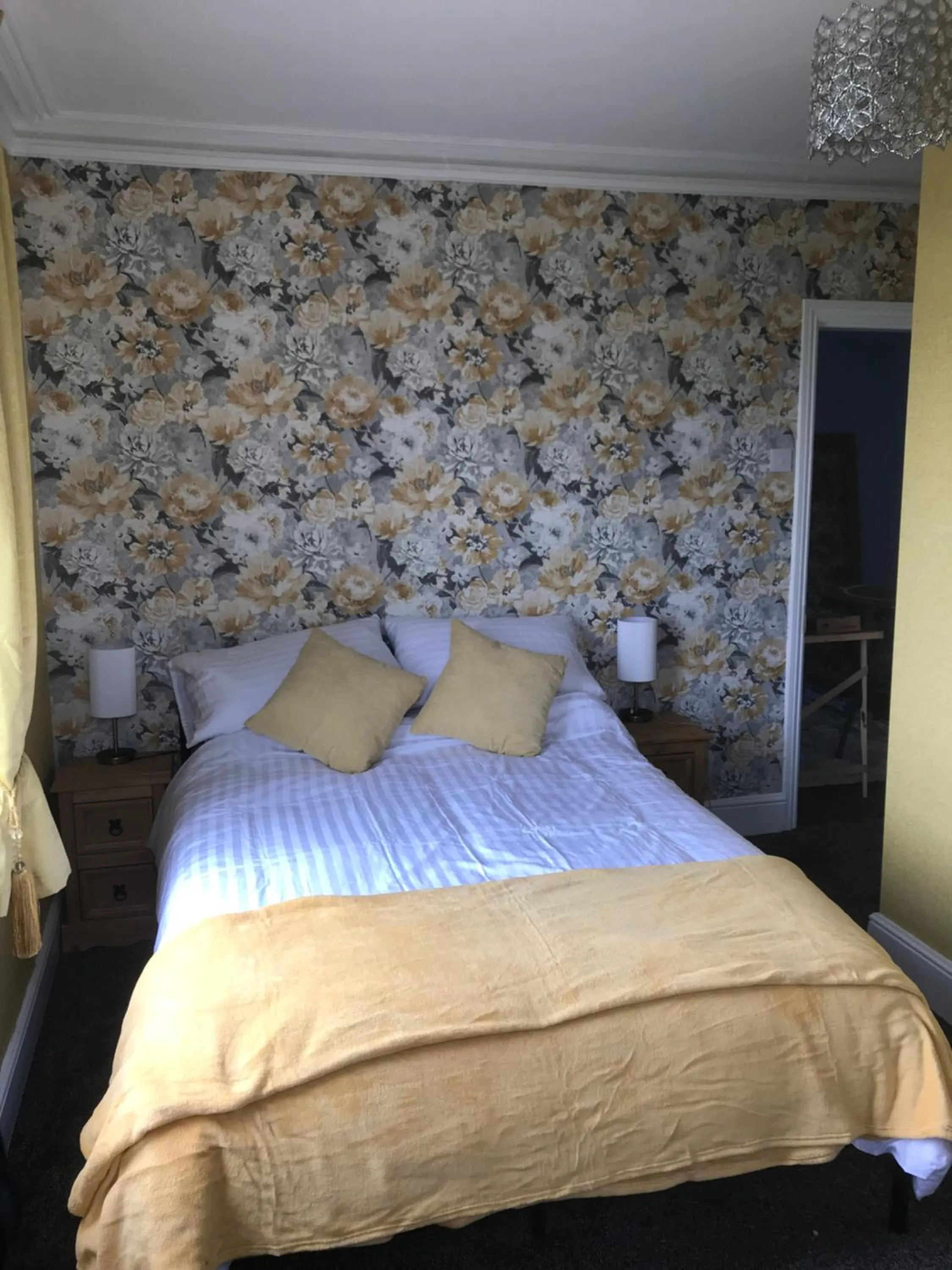 Bedroom, Bed in Dale View bed & breakfast