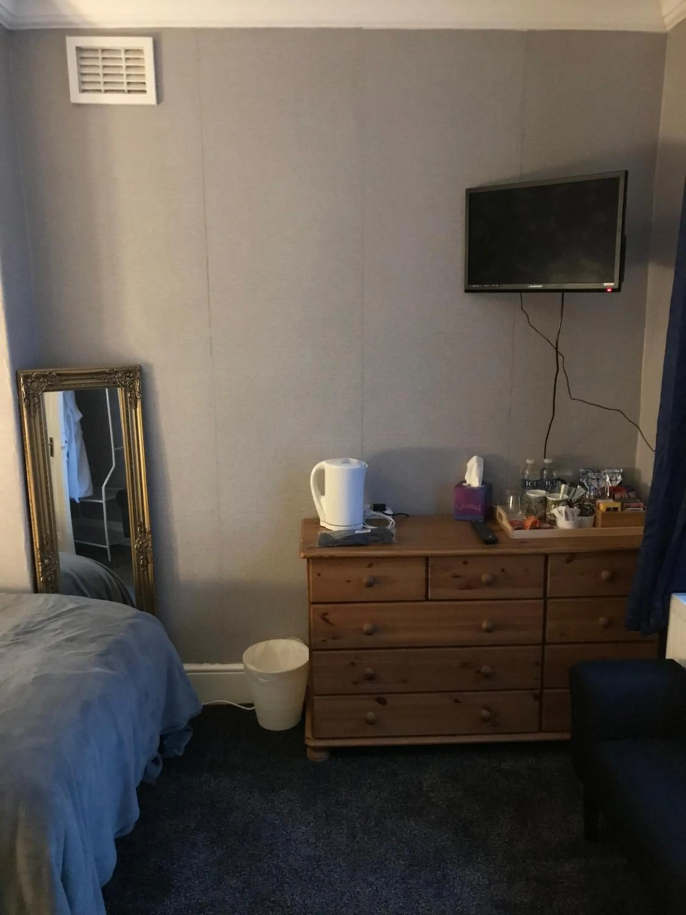 Coffee/tea facilities, Bed in Dale View bed & breakfast