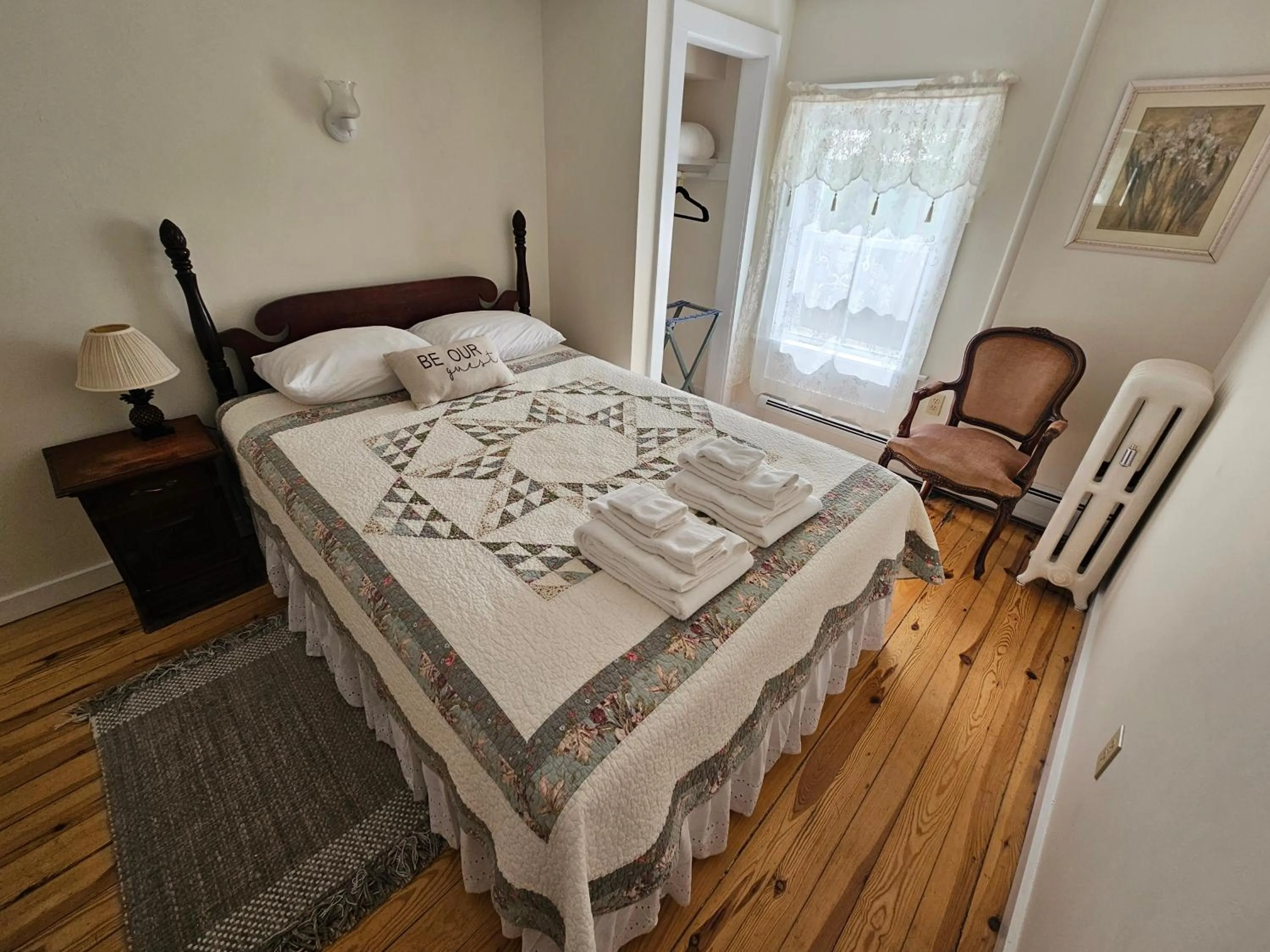 Bed in The Cornish Inn