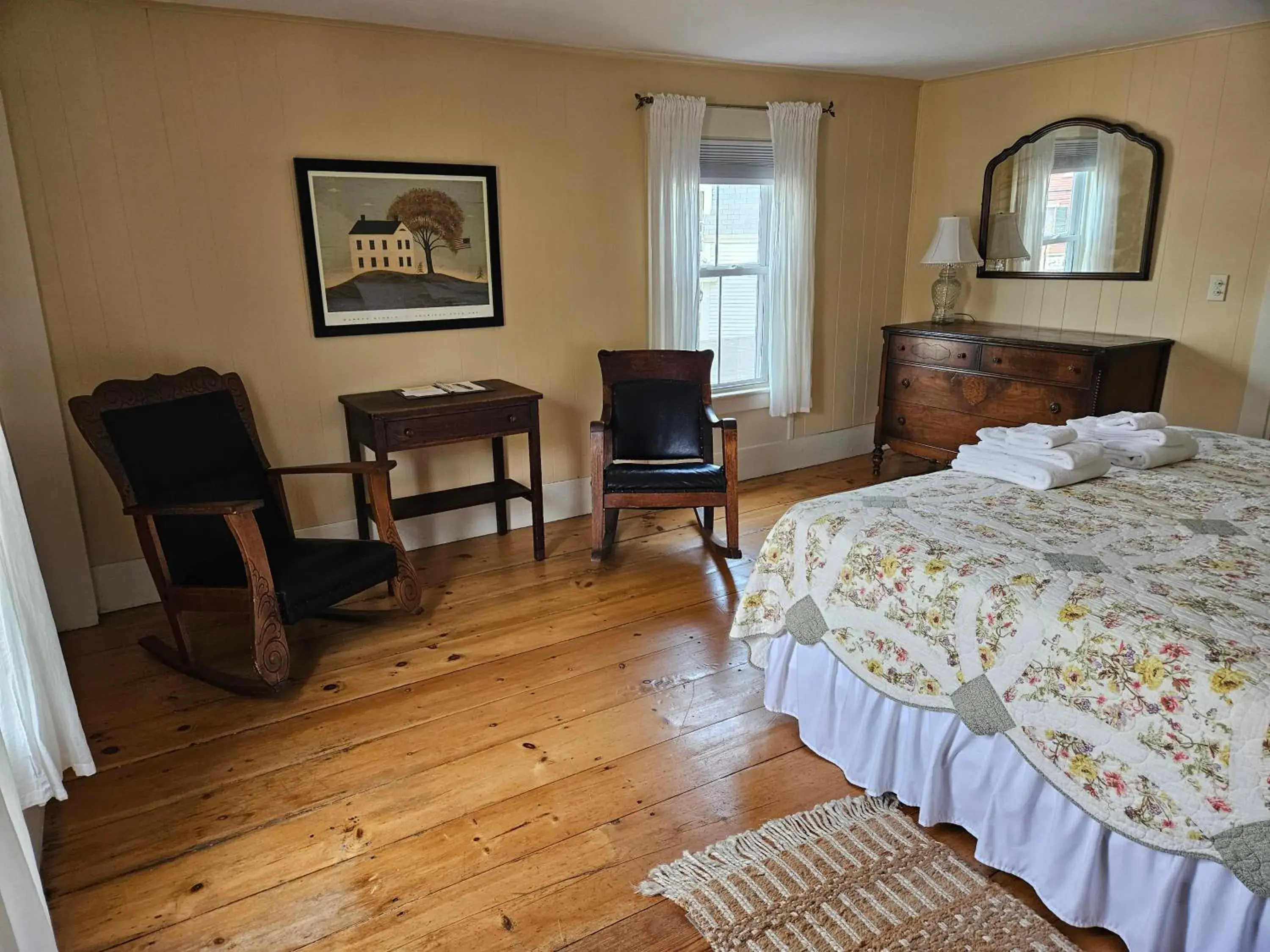King Room - single occupancy in The Cornish Inn King Room - single occupancy in The Cornish Inn