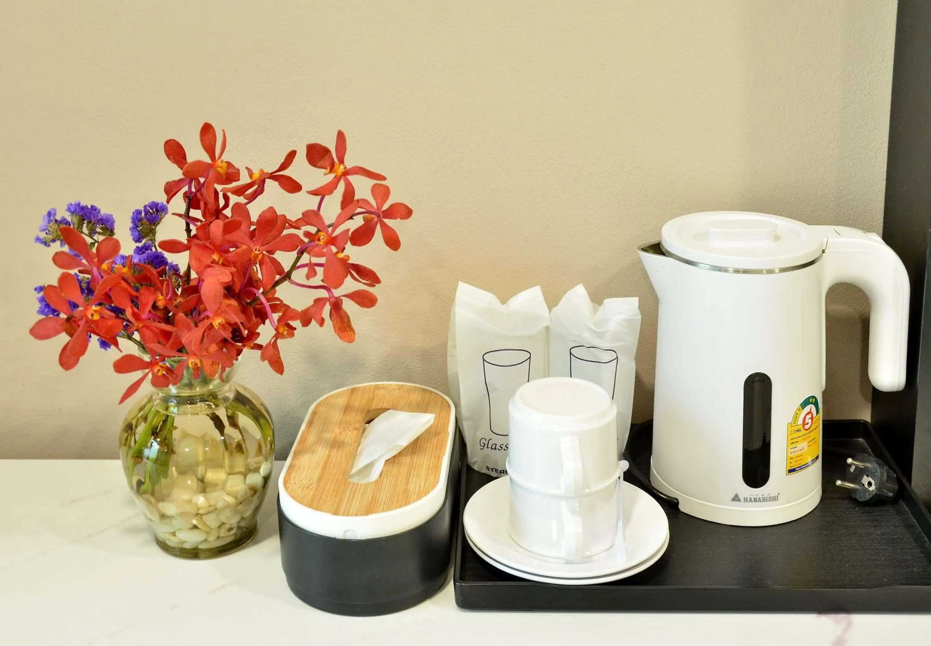 Coffee/tea facilities in NORN Rimklong Bangkok Hotel