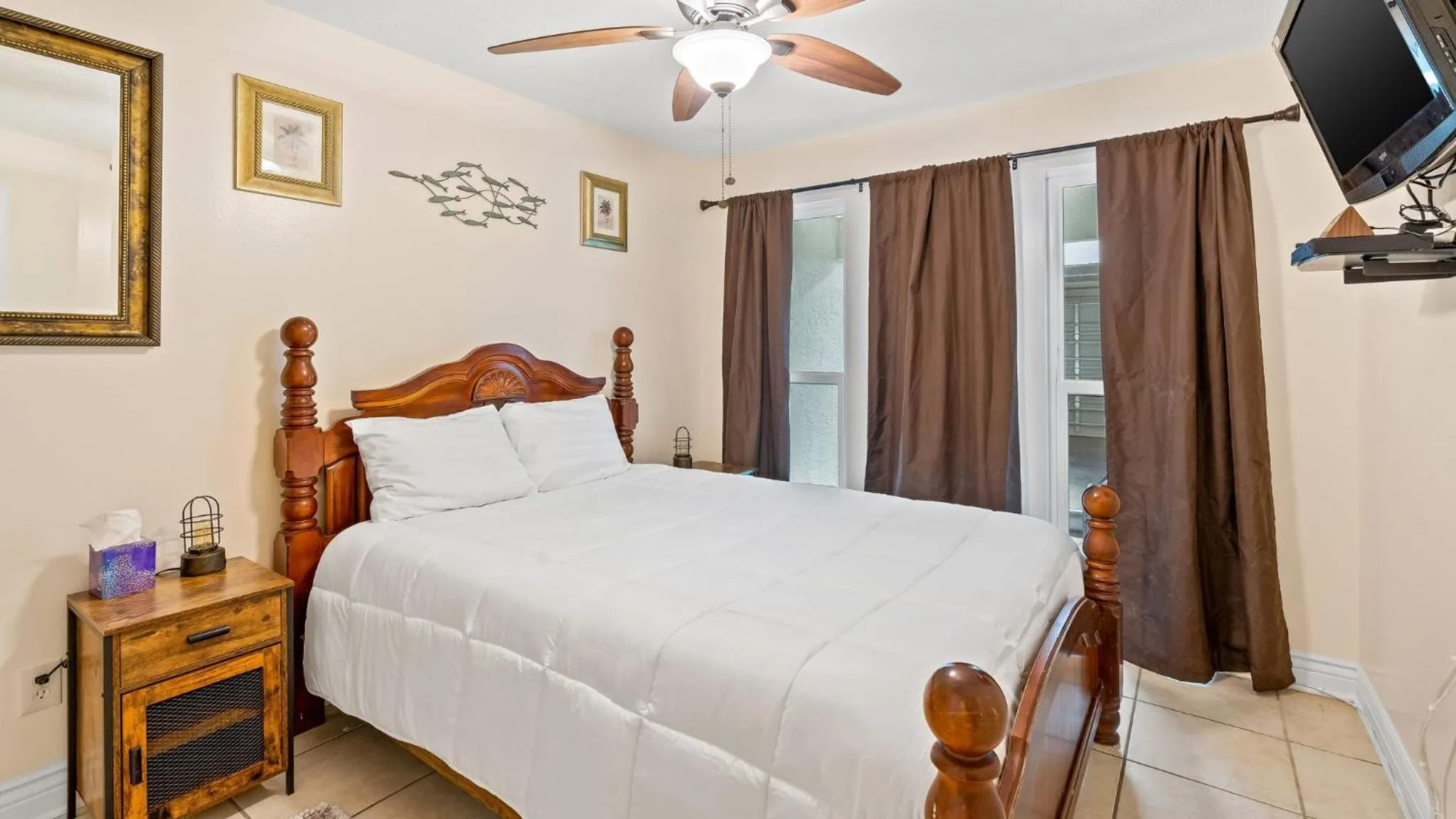 Bed in Gulf View Beach Bungalow, Hot Tub, Dog-Friendly, Near Scooners, Near Beach