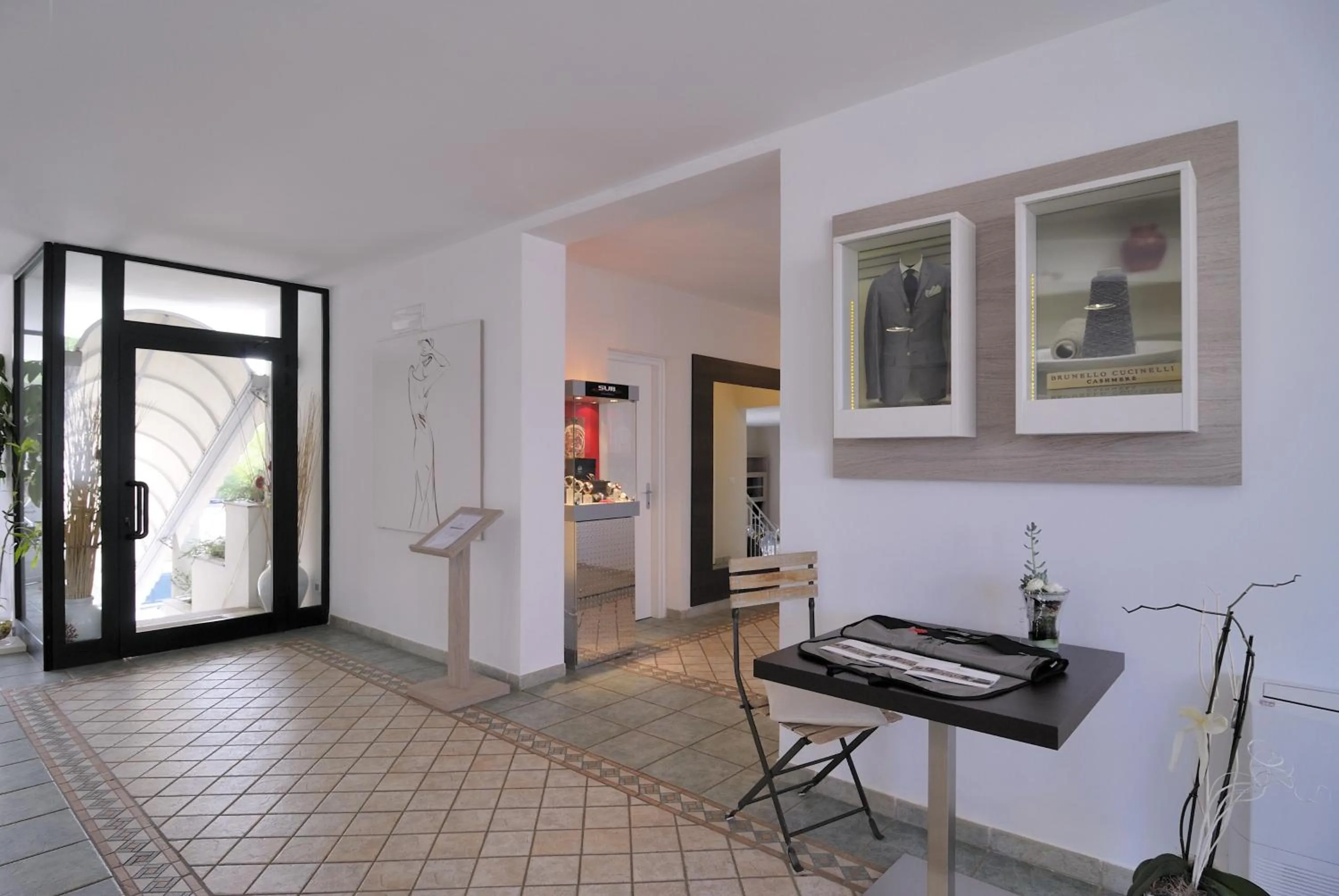 Decorative detail in Hotel Ambrosio La Corte