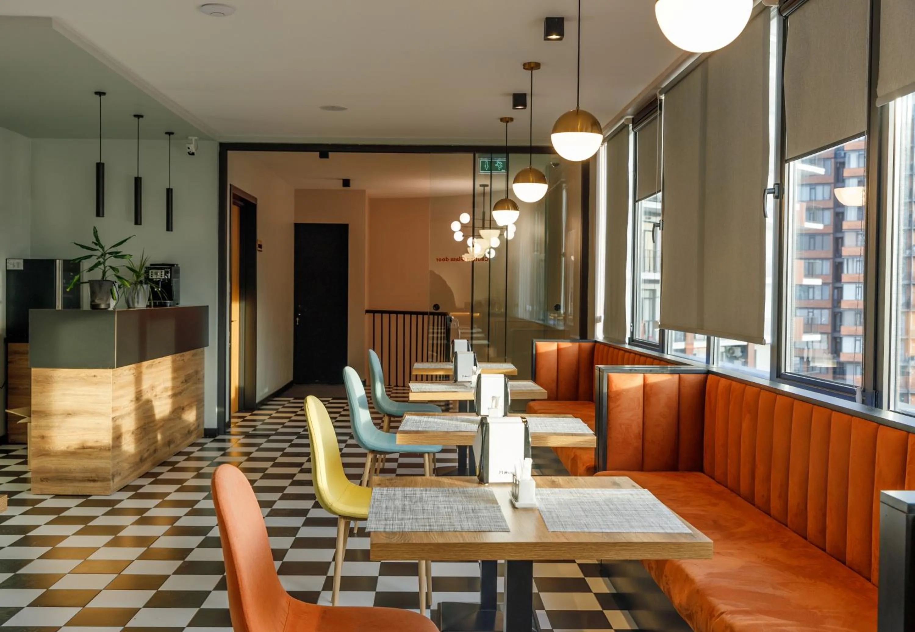 Restaurant/places to eat in Address Inn